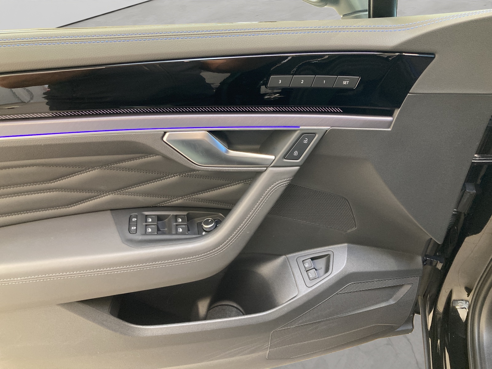 Touareg 3.0 TSI eHybrid 4M R Luftfederung, AHK, Sitzklimatisierung