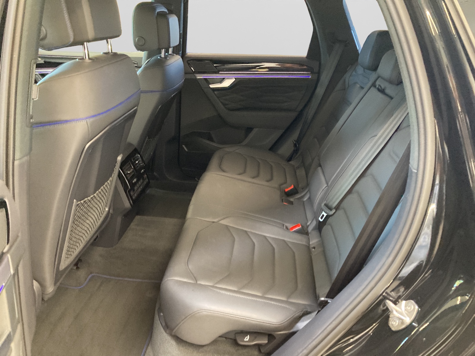 Touareg 3.0 TSI eHybrid 4M R Luftfederung, AHK, Sitzklimatisierung