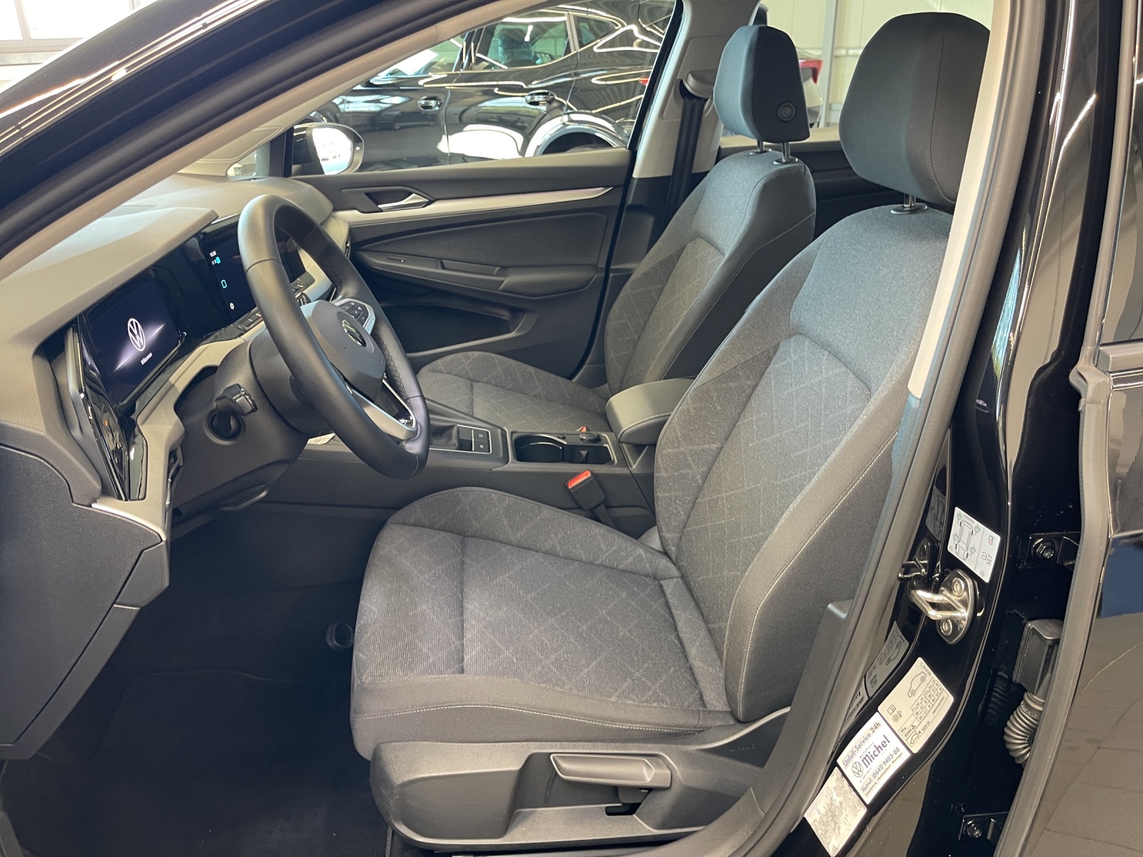 Golf VIII 1.5 TSI Life LED-Plus TravelAssist Navi Sitzheizung