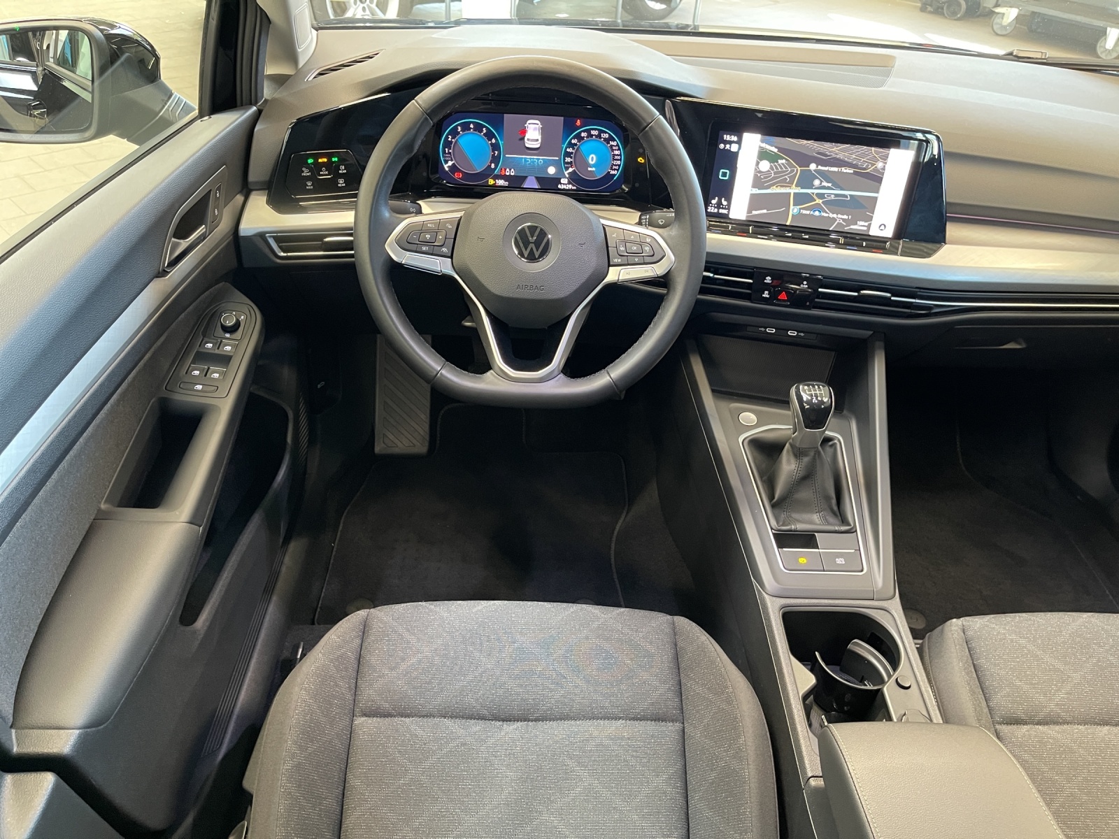 Golf VIII 1.5 TSI Life LED-Plus TravelAssist Navi Sitzheizung
