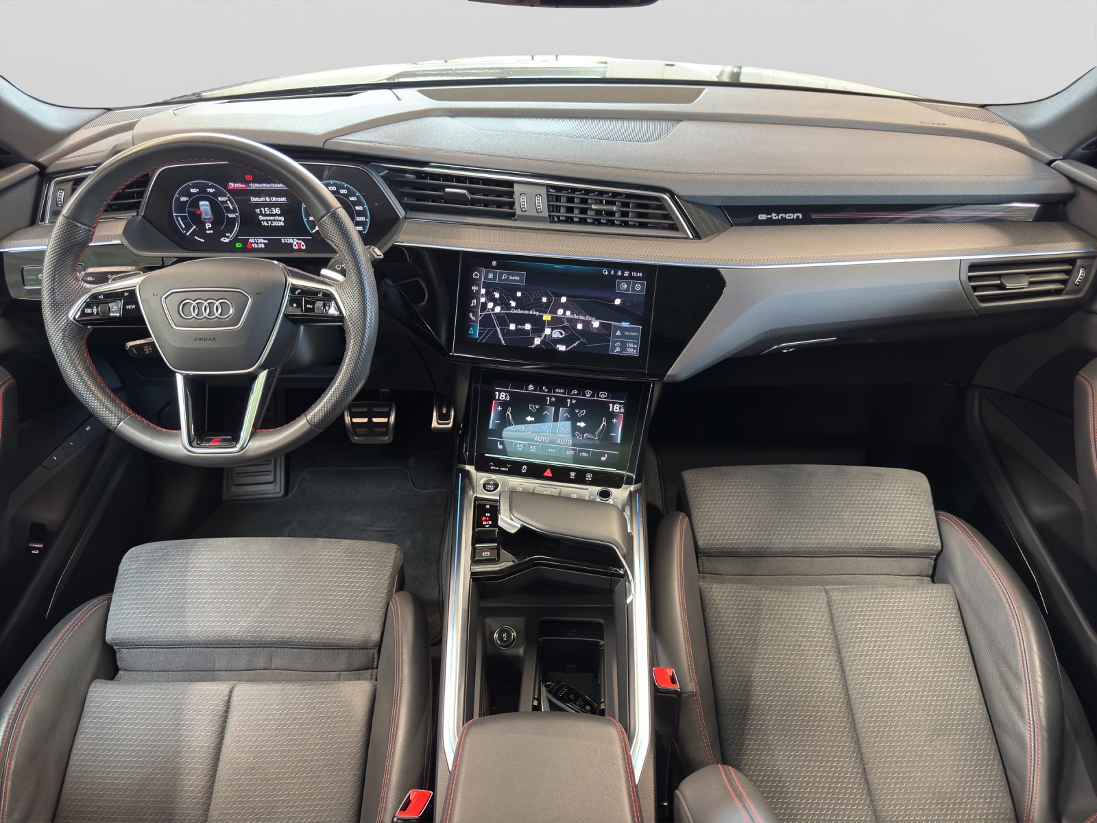 Q8 e-tron 55 quattro S line Black B&O HuD Pano AHK Matrix-LED Navi