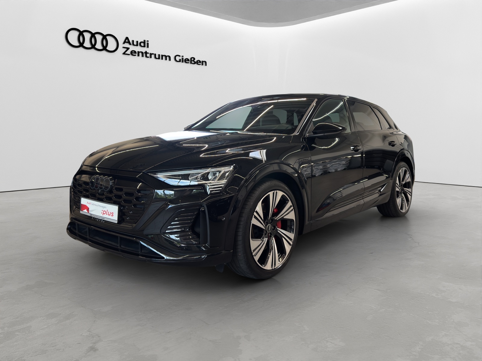 Q8 e-tron 55 quattro S line Black B&O HuD Pano AHK Matrix-LED Navi