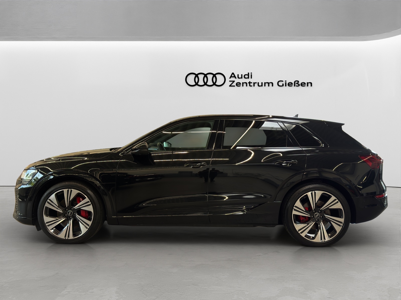 Q8 e-tron 55 quattro S line Black B&O HuD Pano AHK Matrix-LED Navi