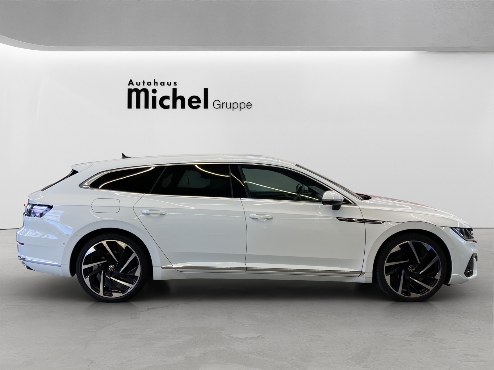 Arteon Shooting Brake TDI DSG R-Line LED DCC AHK Navi