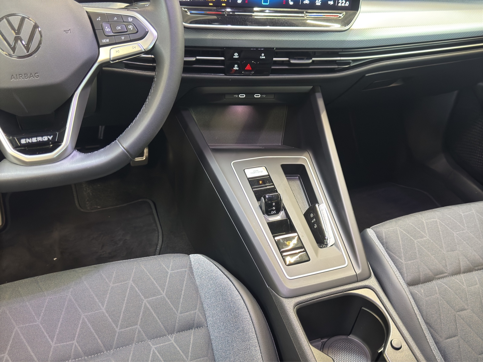 Golf 8 eTSI DSG Energy LED ACC Standheizung Kamera