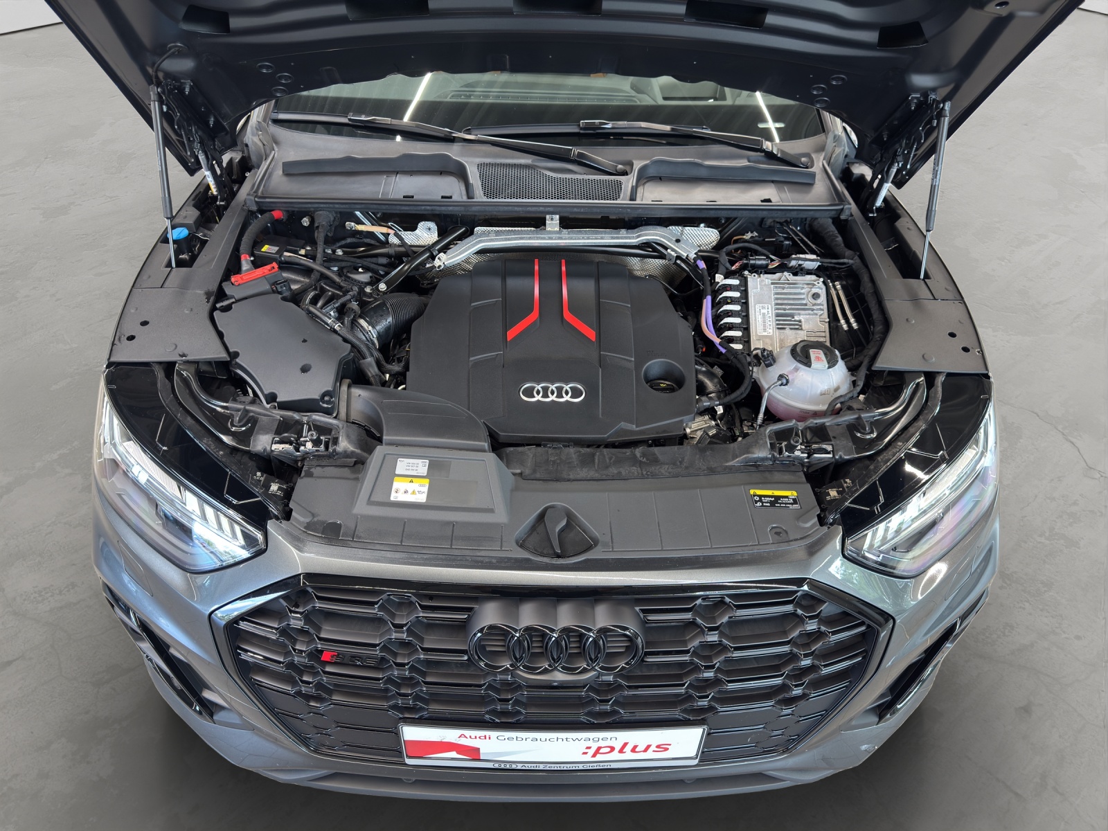 SQ5 TDI quattro Black HuD Matrix B&O AHK DESIGN-Paket