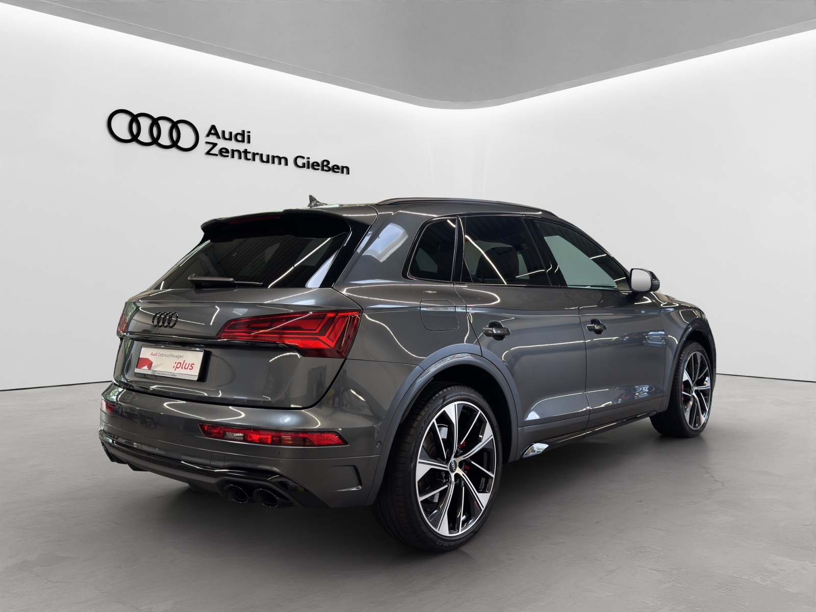 SQ5 TDI quattro Black HuD Matrix B&O AHK DESIGN-Paket