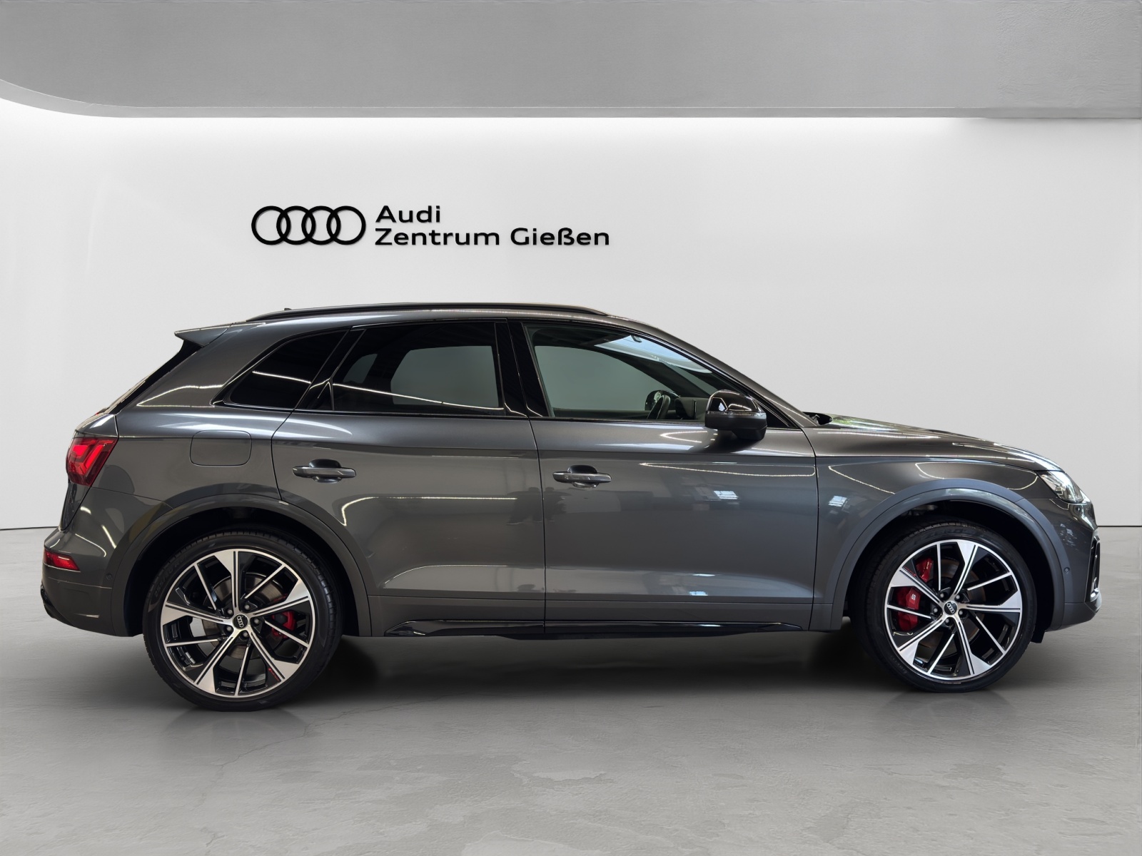 SQ5 TDI quattro Black HuD Matrix B&O AHK DESIGN-Paket