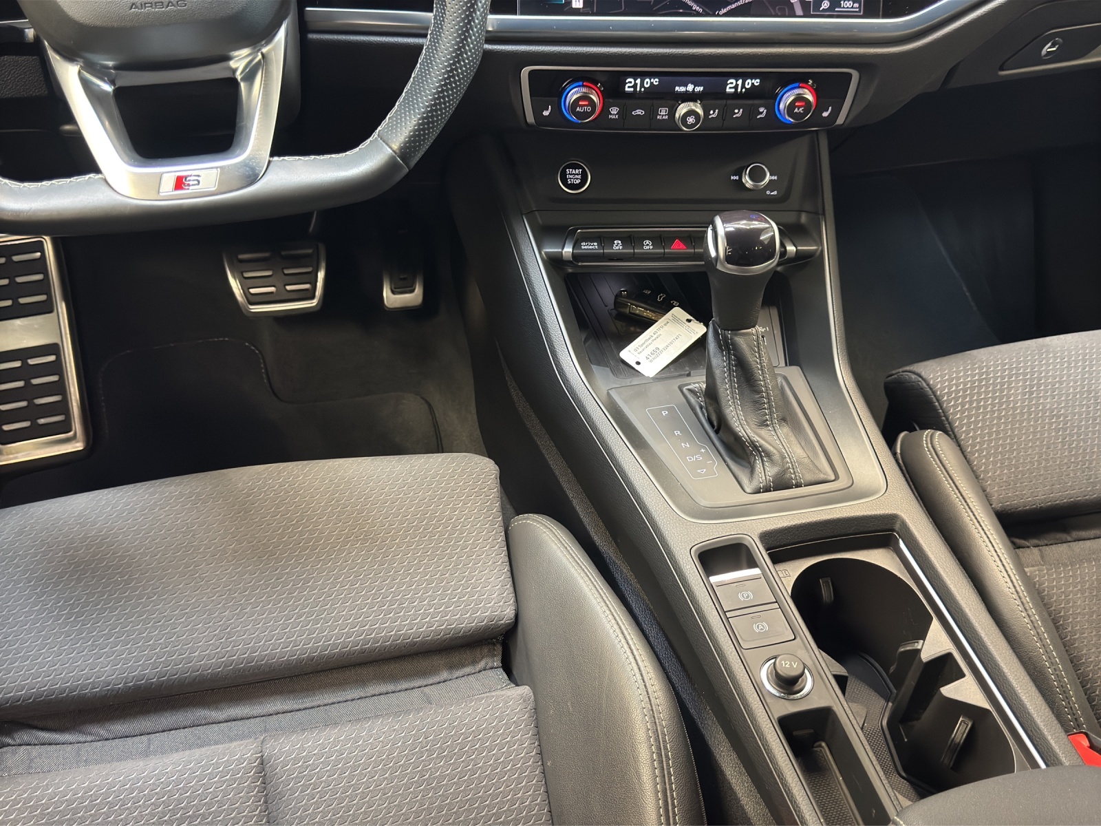 Q3 Sportback 40 TFSI quattro S line Black Kamera LED Navi