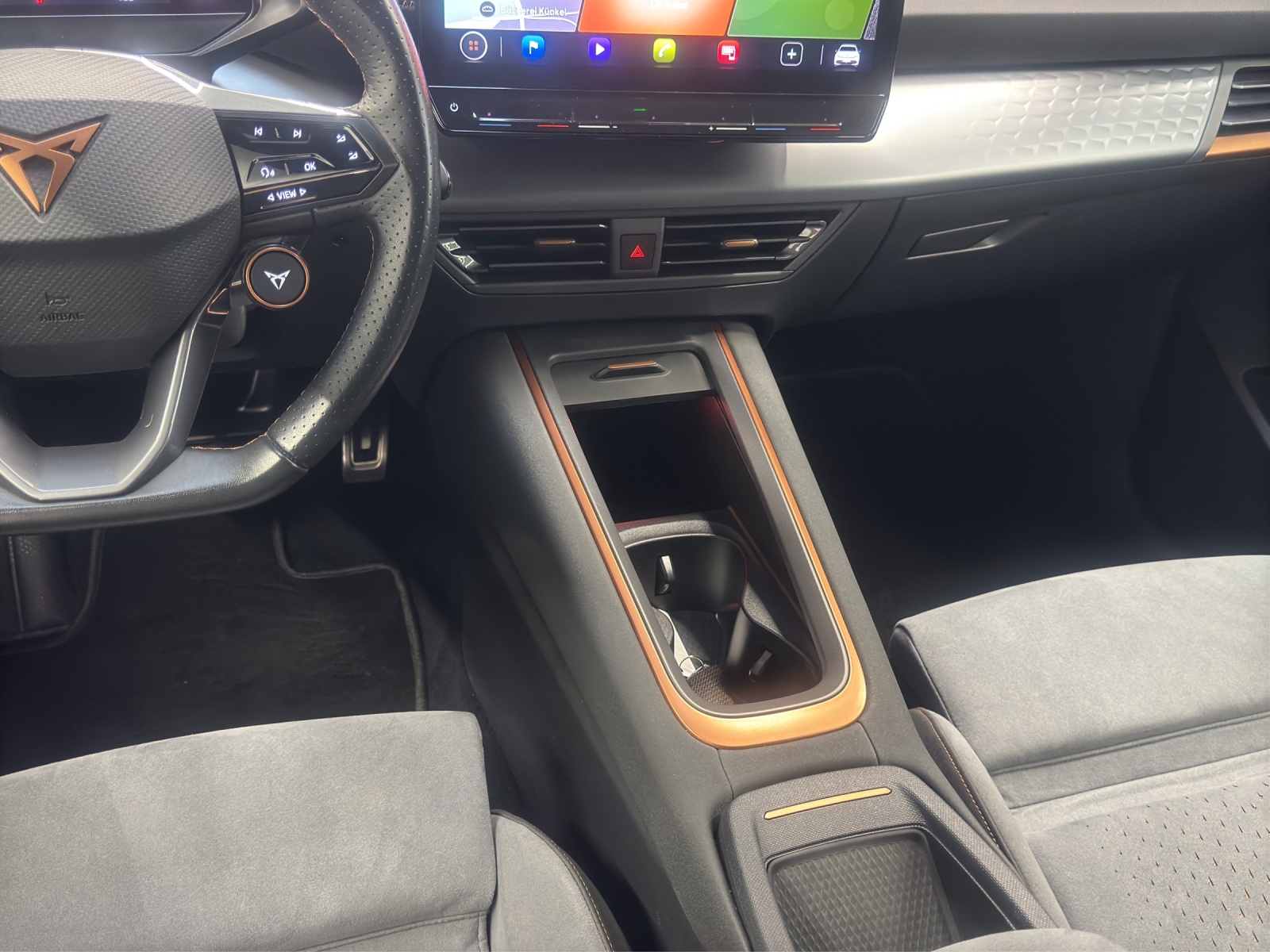 Born e-Boost electric 170 kW ACC Navi 360°Kamera