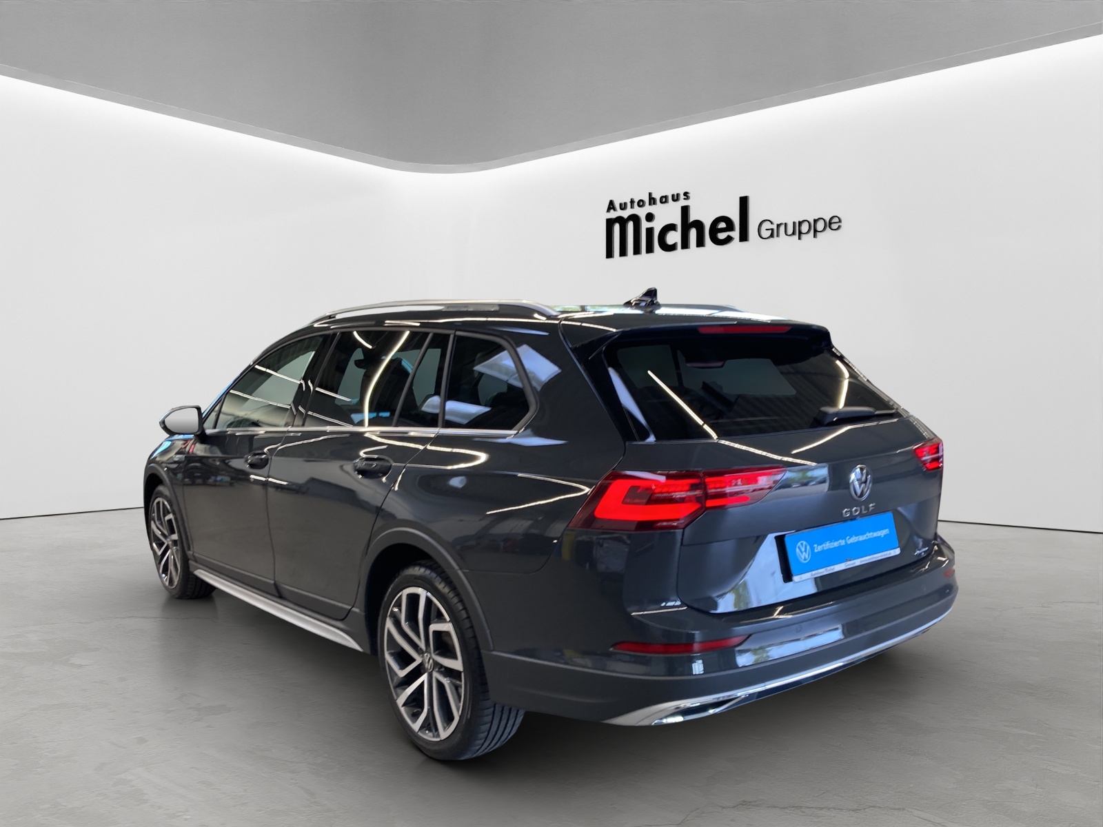 Golf 8 Variant TDI DSG 4M Alltrack IQ-Light Panodach Standh.AHK
