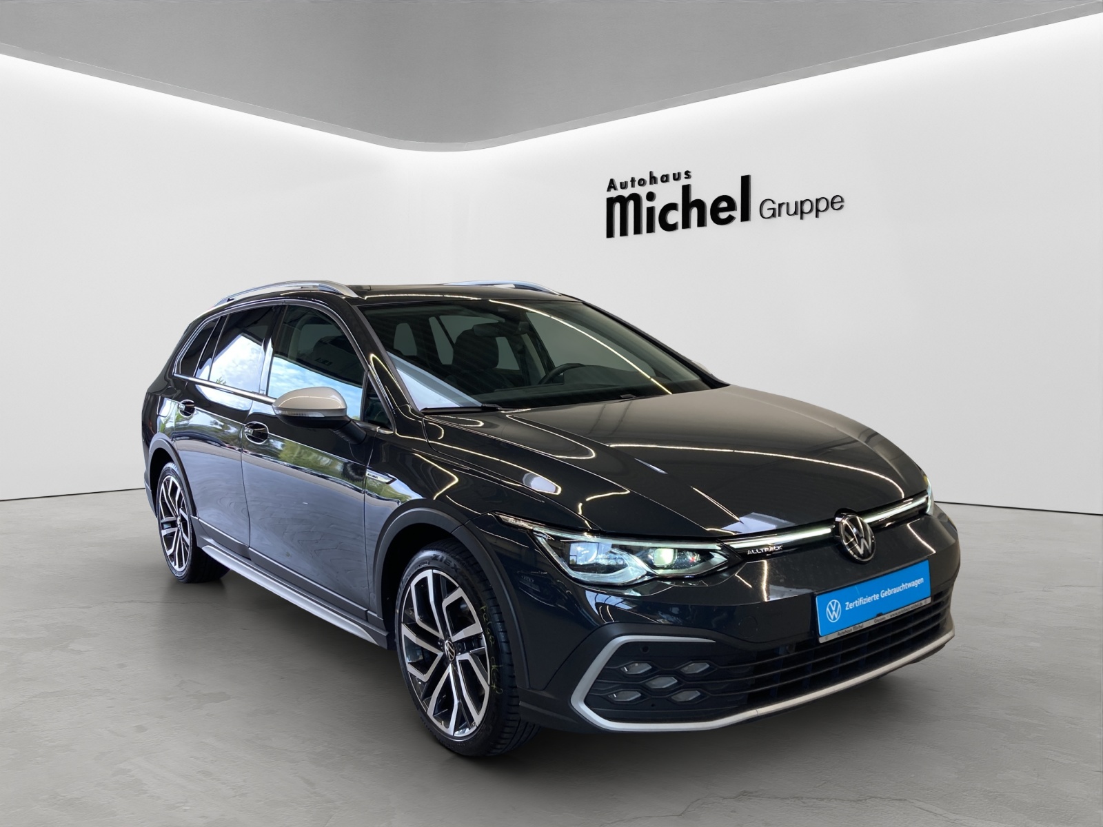 Golf 8 Variant TDI DSG 4M Alltrack IQ-Light Panodach Standh.AHK