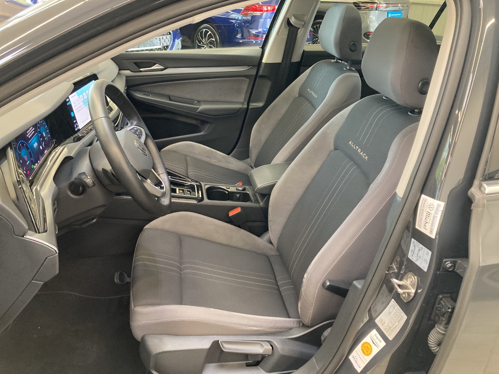 Golf 8 Variant TDI DSG 4M Alltrack IQ-Light Panodach Standh.AHK