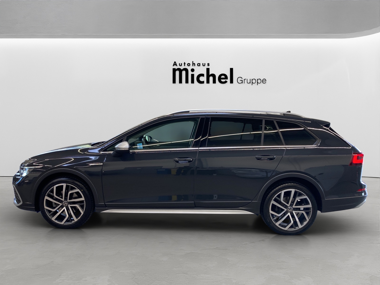 Golf 8 Variant TDI DSG 4M Alltrack IQ-Light Panodach Standh.AHK