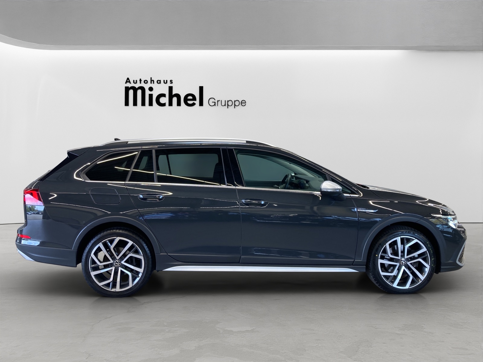 Golf 8 Variant TDI DSG 4M Alltrack IQ-Light Panodach Standh.AHK
