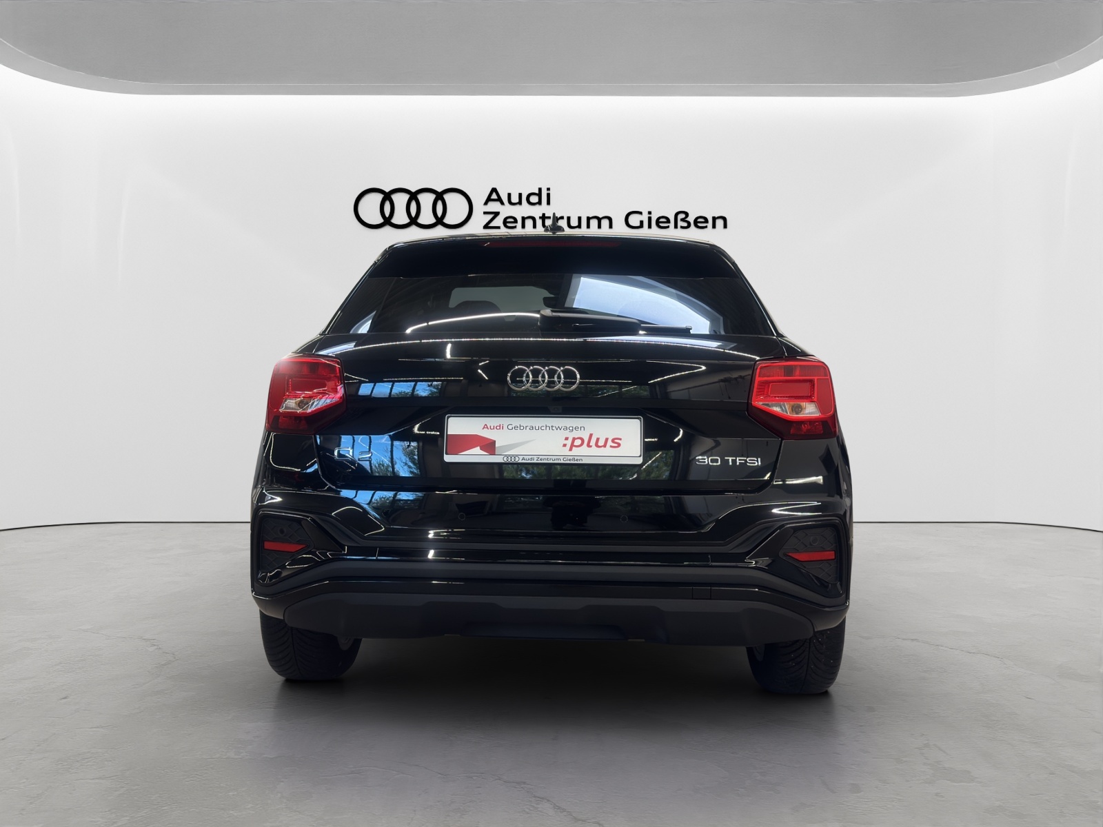 Q2 30 TFSI S line Black Kamera LED Navi