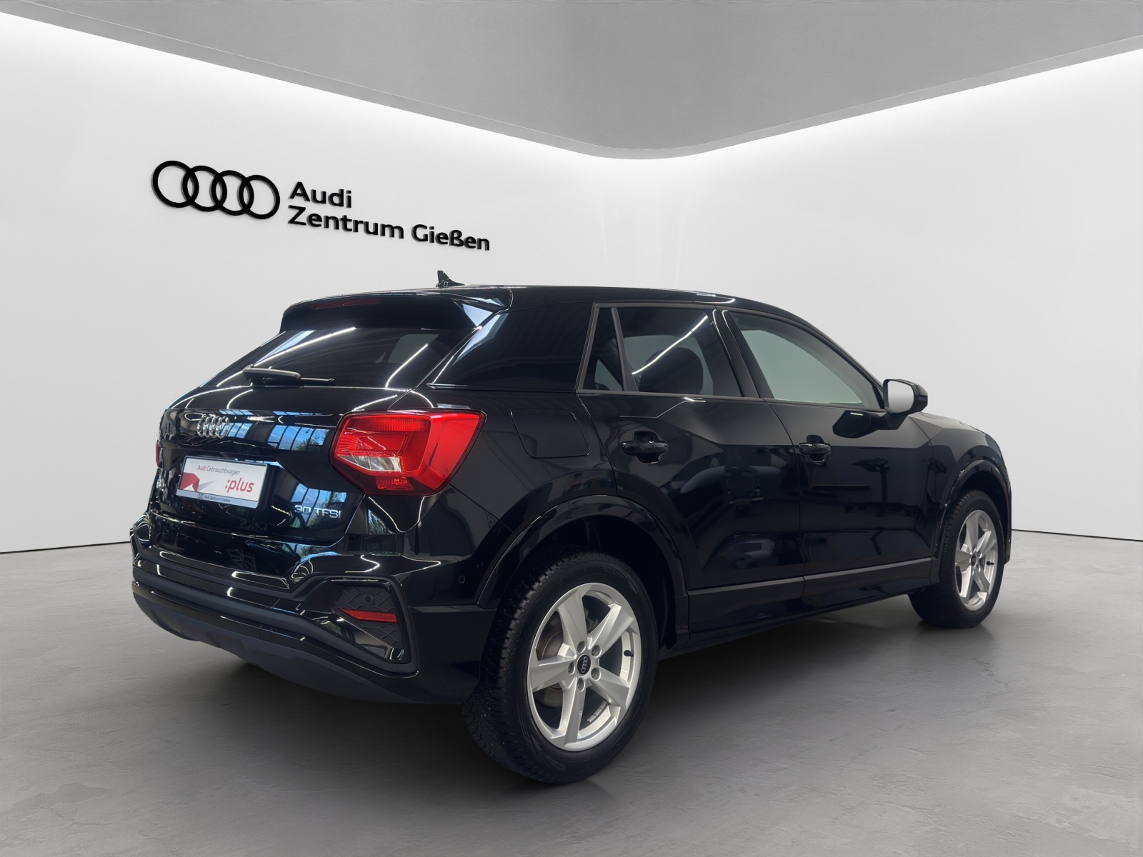 Q2 30 TFSI S line Black Kamera LED Navi