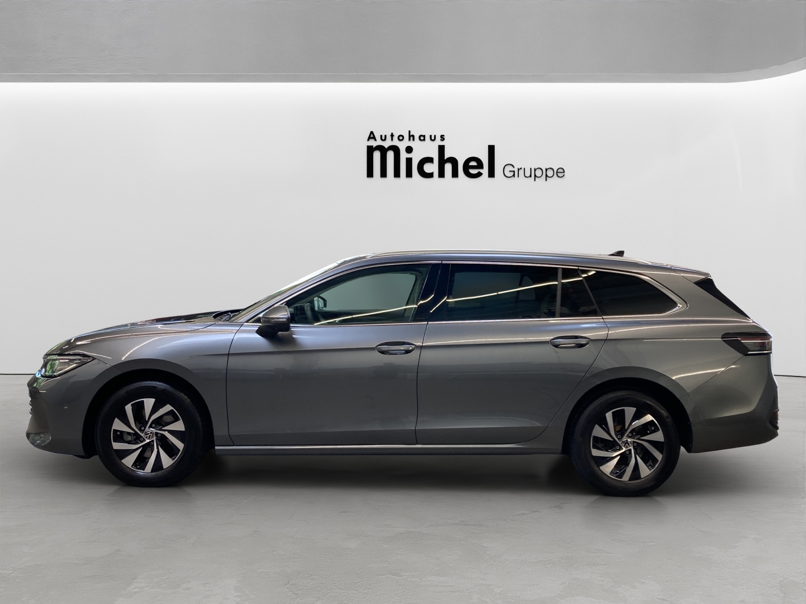 Passat Variant eTSI DSG Business HeadUp IQ-Light Panodach Ergositz