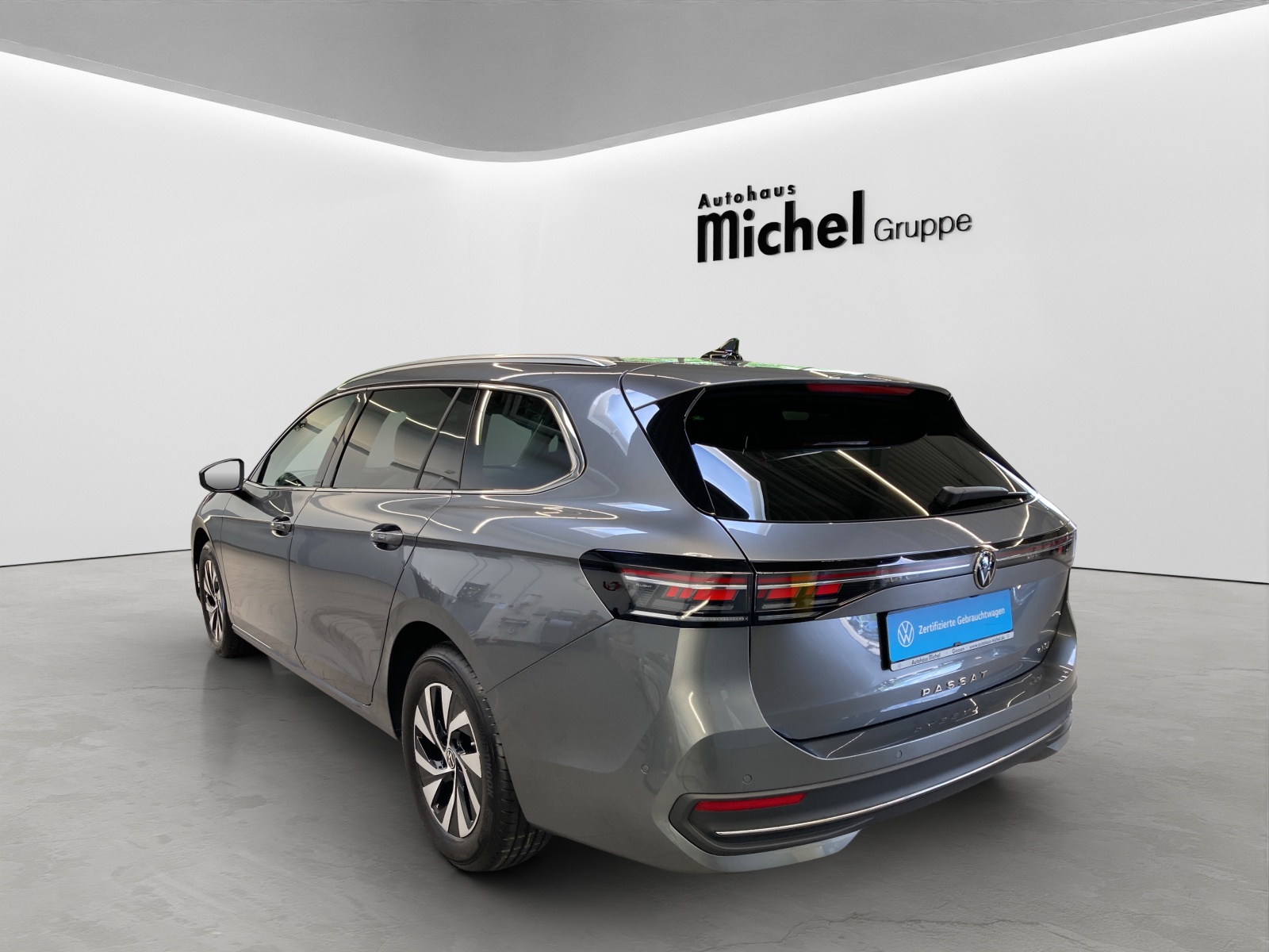 Passat Variant eTSI DSG Business HeadUp IQ-Light Panodach Ergositz