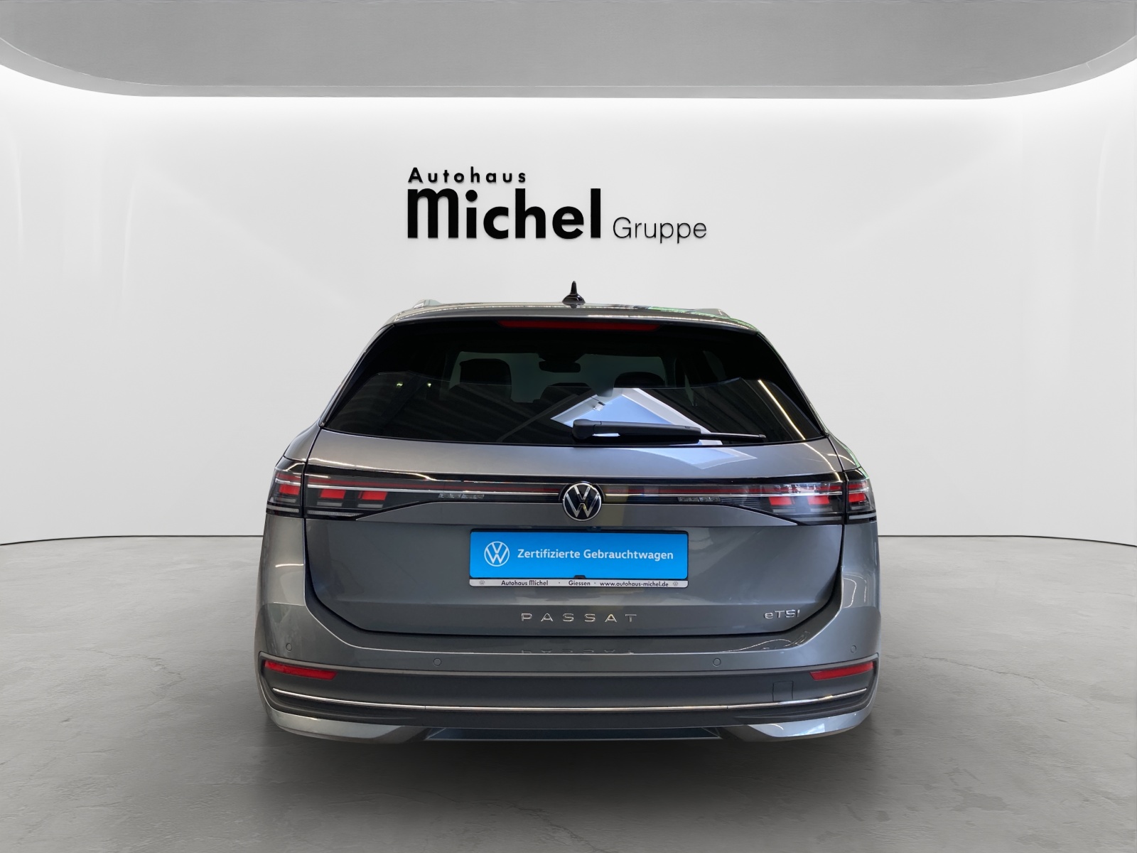 Passat Variant eTSI DSG Business HeadUp IQ-Light Panodach Ergositz