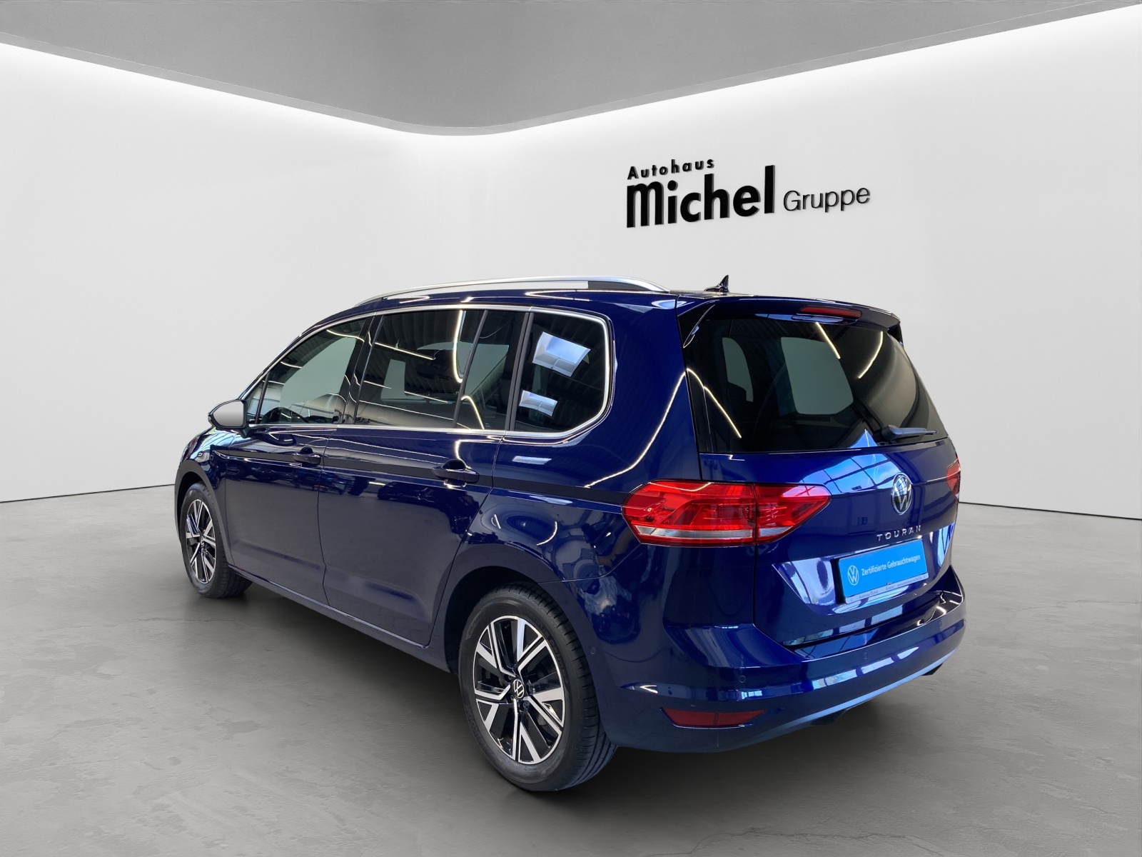 Touran TSI Highline LED Navi AHK TravelAssist Kamera