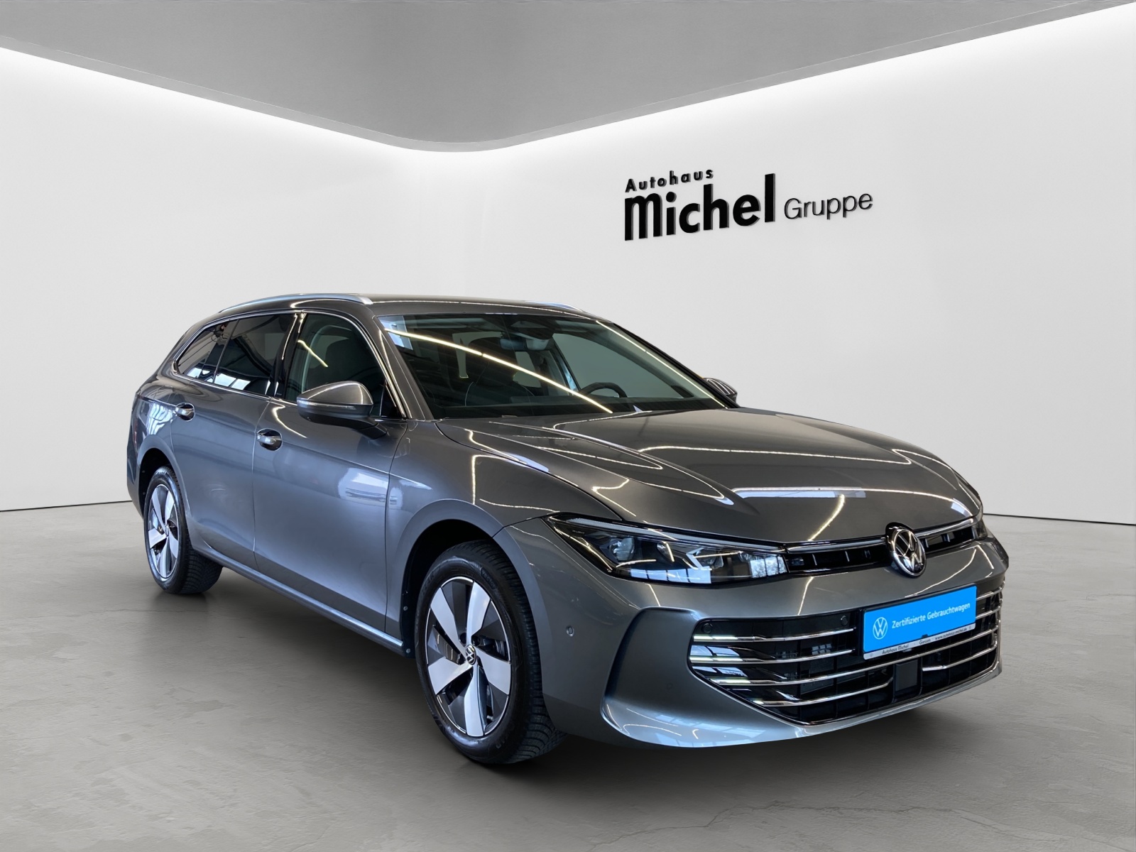 Passat Variant TDI DSG 4M Elegance IQ-Light AHK Kamera Harmann-Kardon