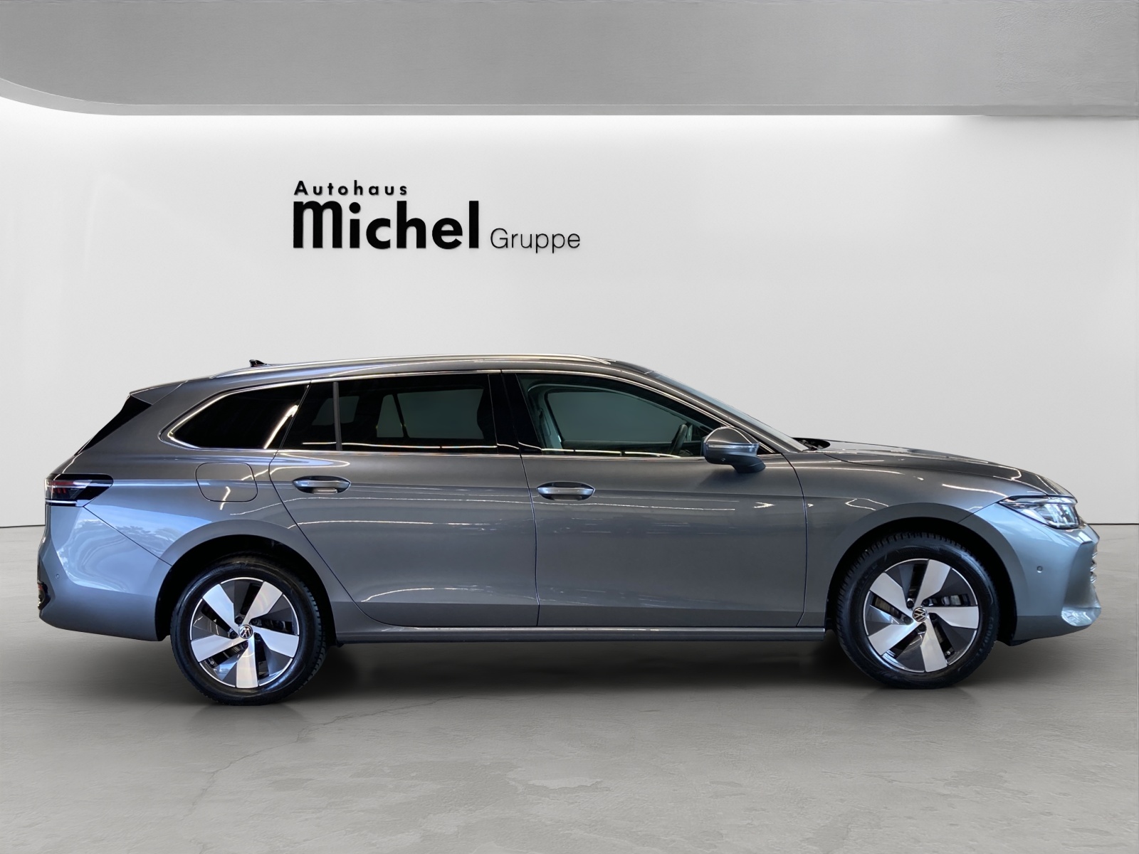 Passat Variant TDI DSG 4M Elegance IQ-Light AHK Kamera Harmann-Kardon