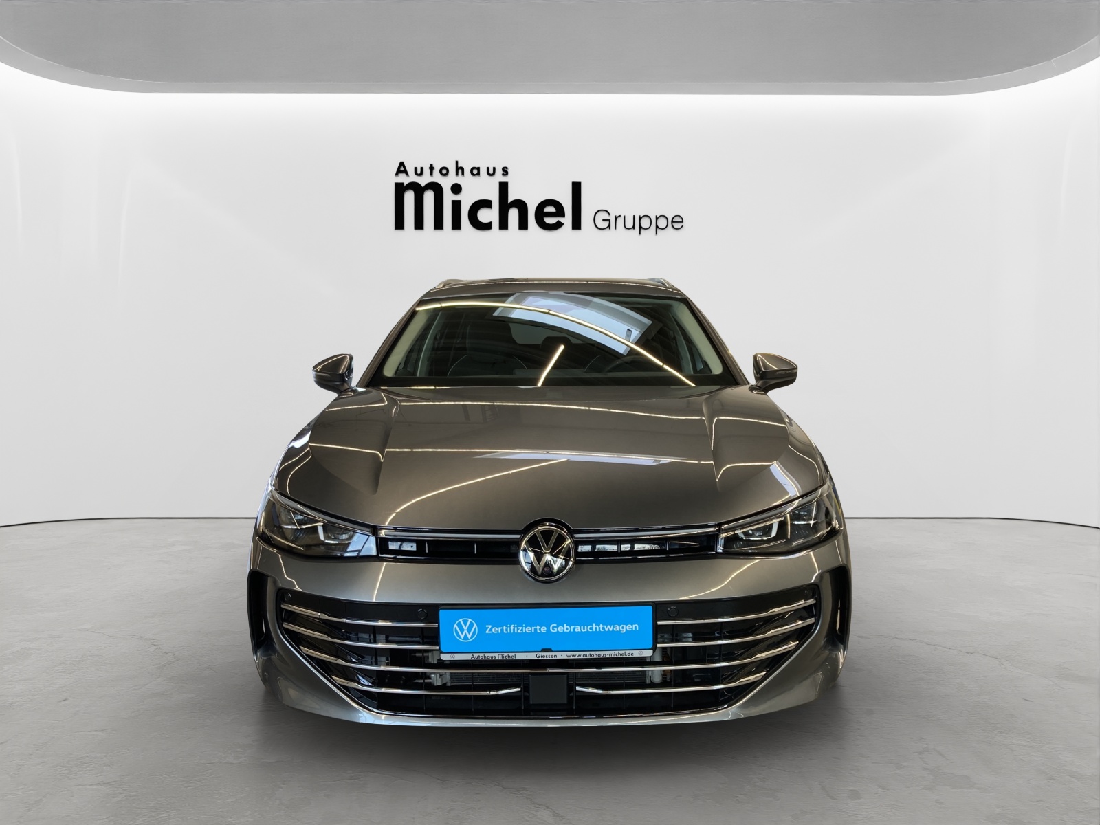 Passat Variant TDI DSG 4M Elegance IQ-Light AHK Kamera Harmann-Kardon