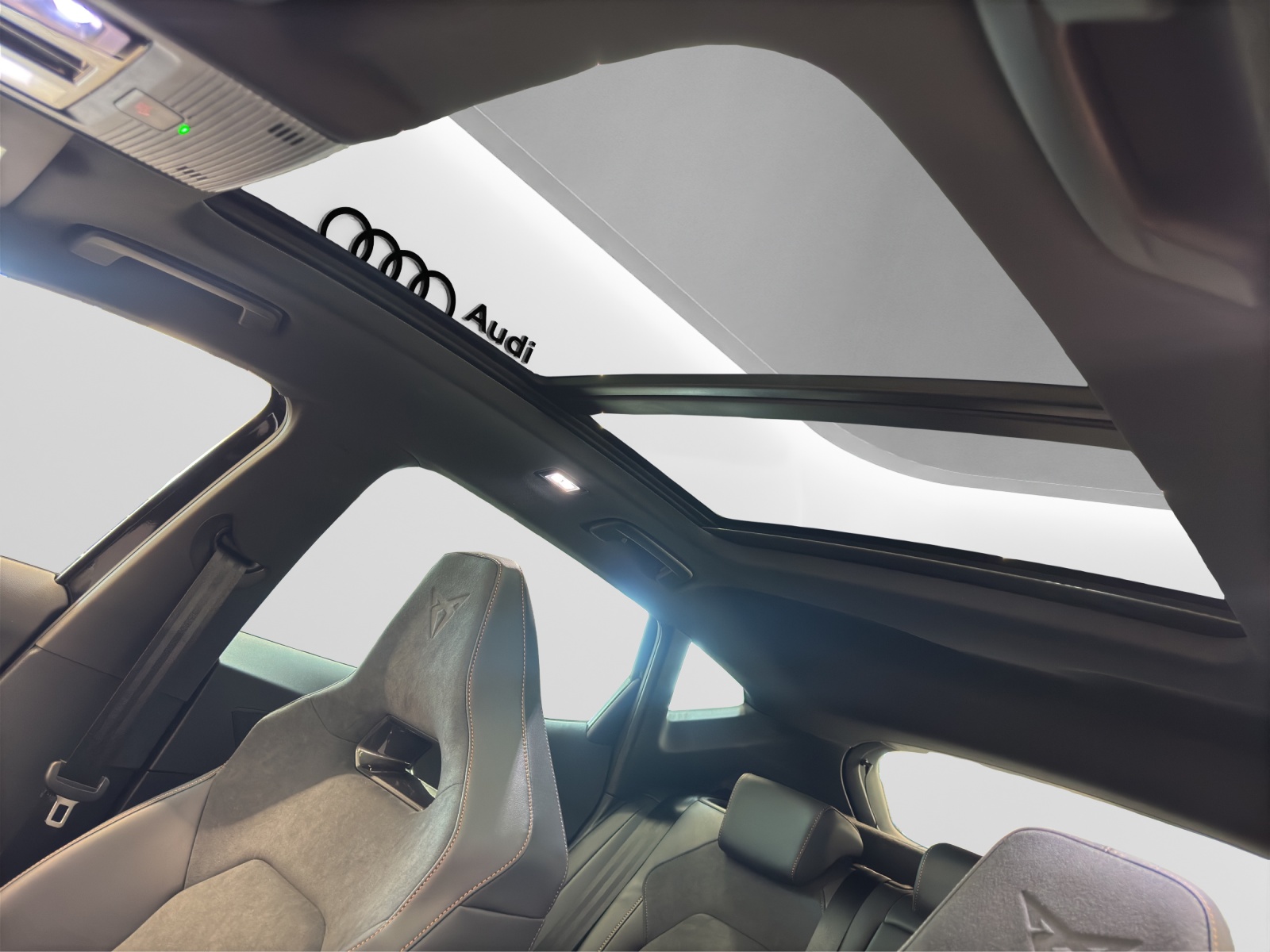 Formentor 2.0 TSI DSG 4Drive VZ AHK Pano Sennheiser Pure Performance