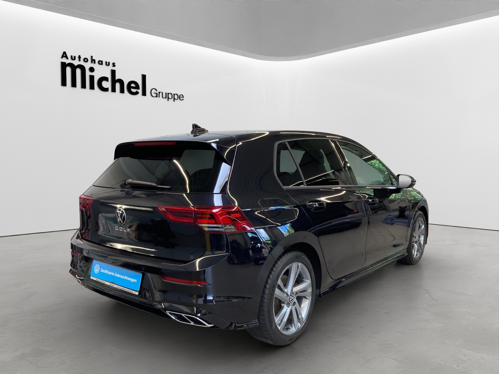 Golf 8 1.5 TSI R-Line LED TravelAssist Navi Harmann-Kardon