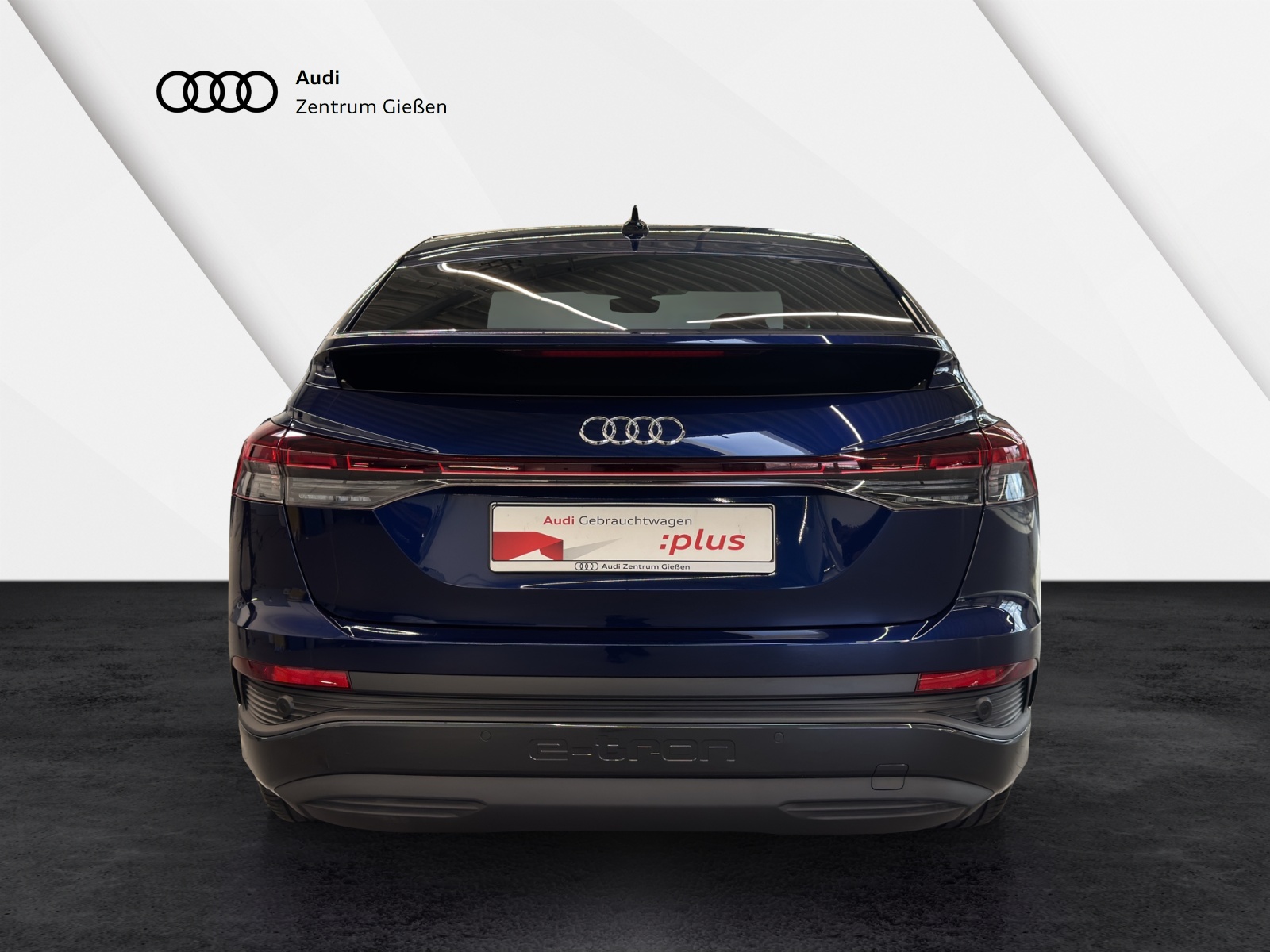 Q4 e-tron Sportback 45 Black AHK LED Assistenzpaket Navi