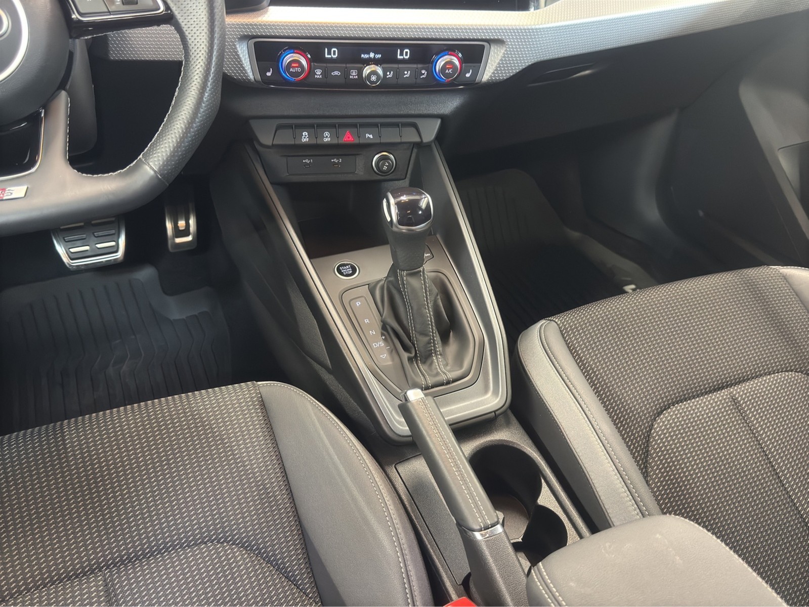 A1 Sportback 30 TFSI S line competition Black LED Kamera