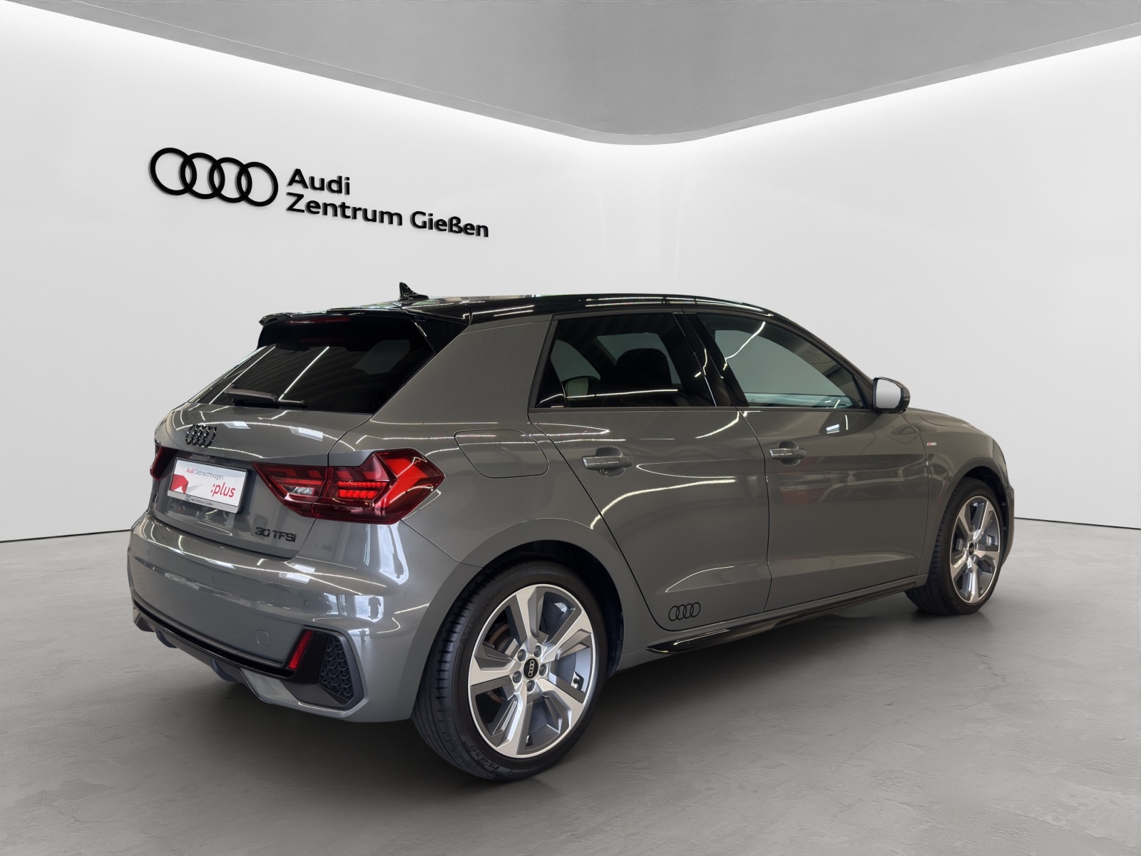 A1 Sportback 30 TFSI S line competition Black LED Kamera