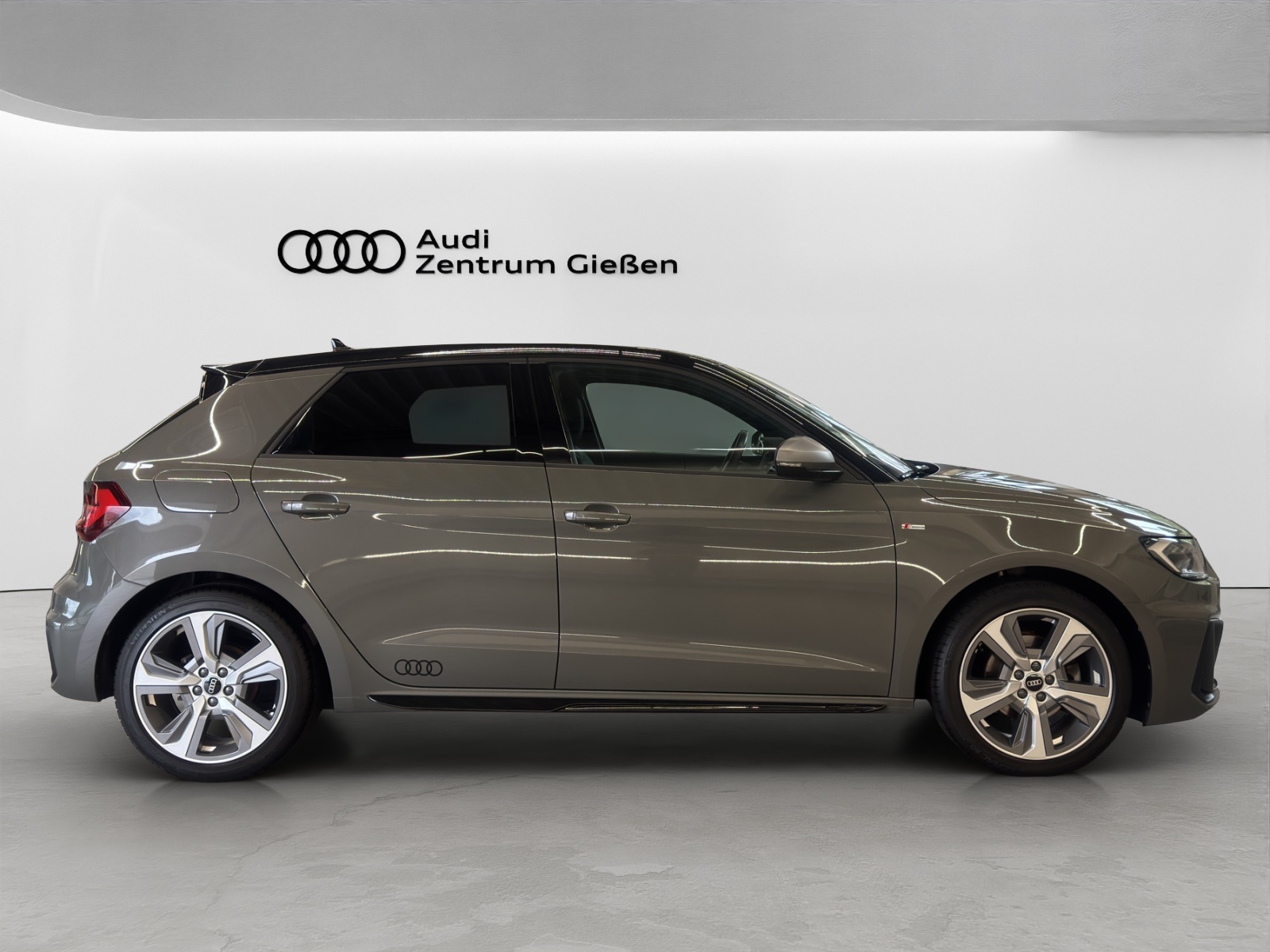 A1 Sportback 30 TFSI S line competition Black LED Kamera