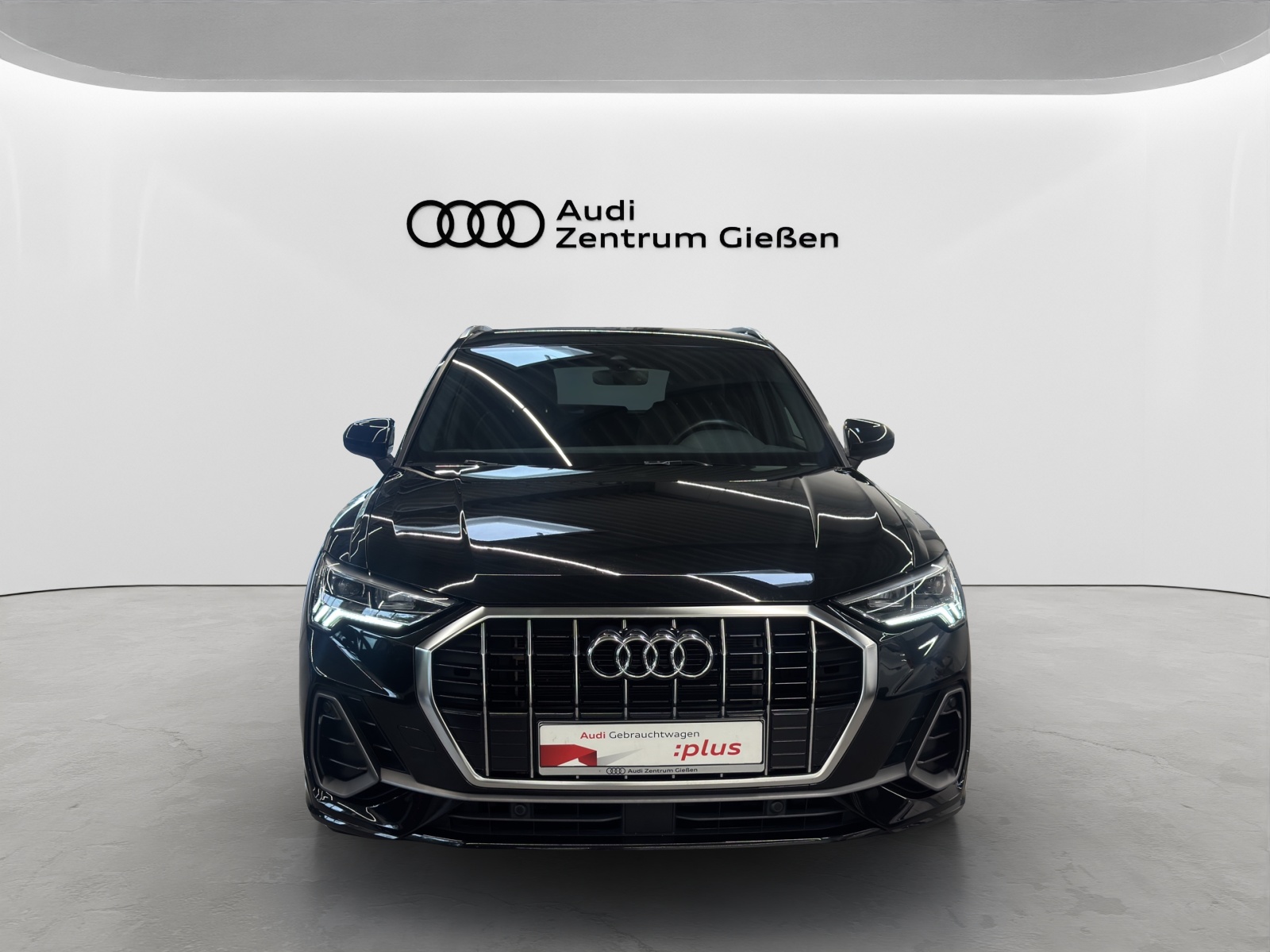 Q3 45 TFSI e S line AHK ACC LED Navi Kamera