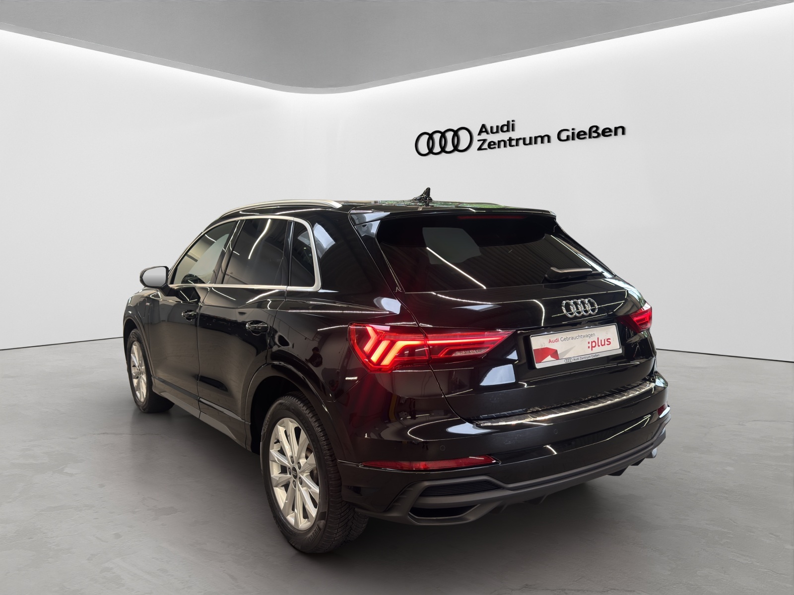 Q3 45 TFSI e S line AHK ACC LED Navi Kamera