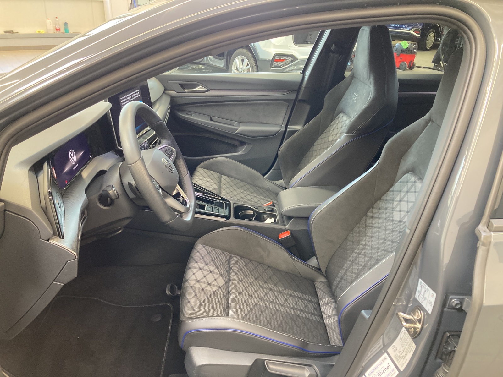 Golf 8 Variant TDI DSG R-Line 