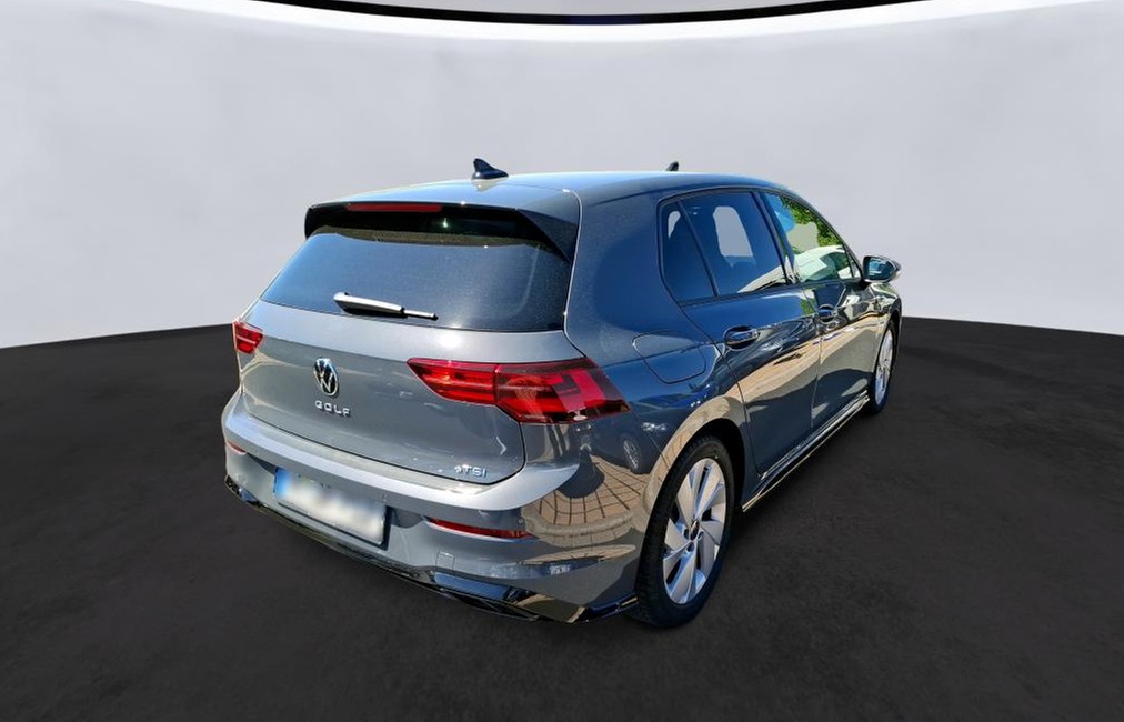 Golf 8 eTSI DSG R-Line IQ-Light Navi ACC Kamera AHK