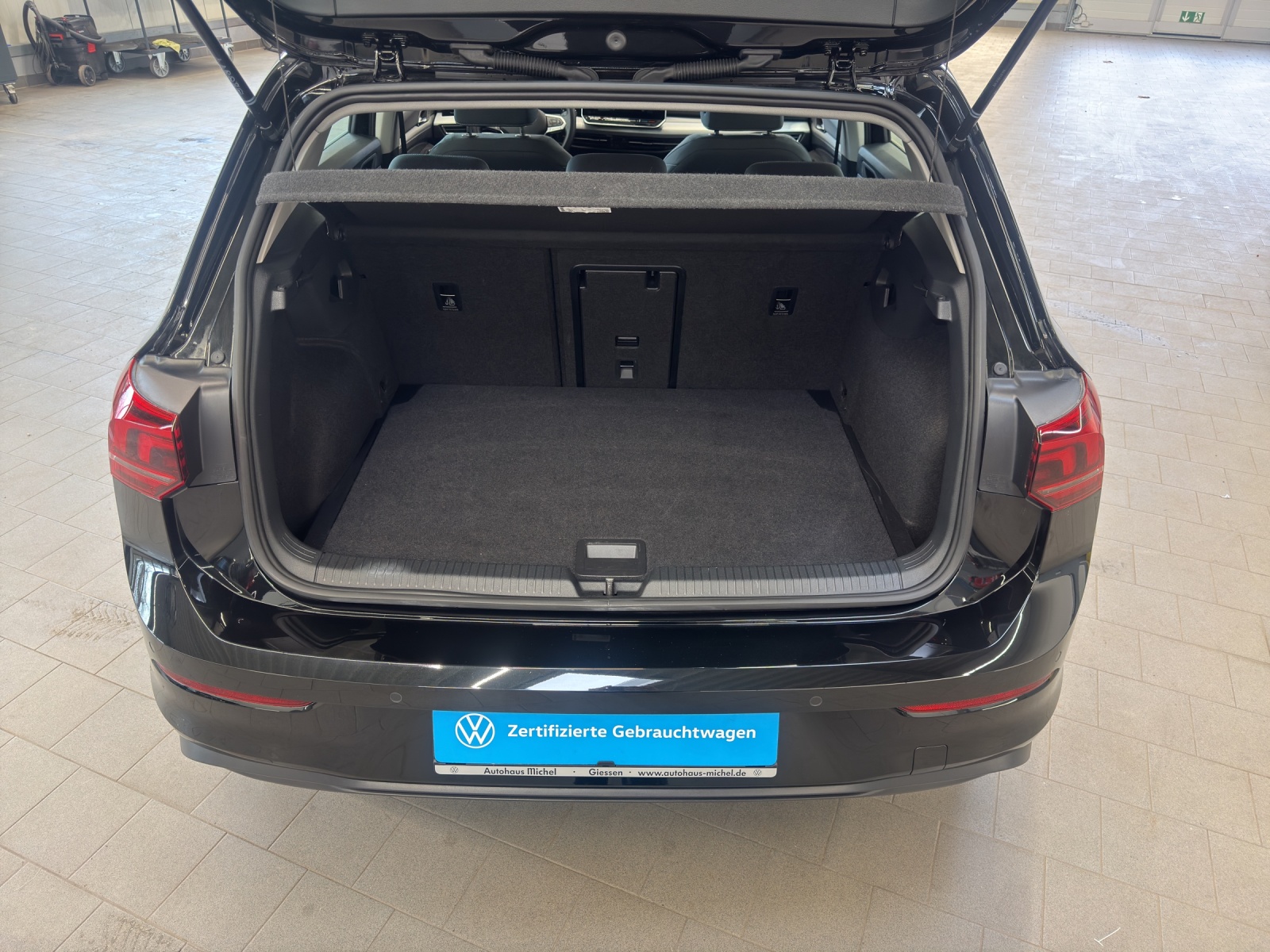 Golf 8 1.5 TSI Life LED Navi TravelAssist