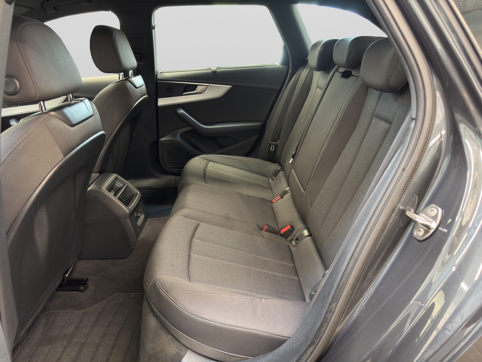 A4 Avant 40 TFSI basis Navi Buisnesspaket