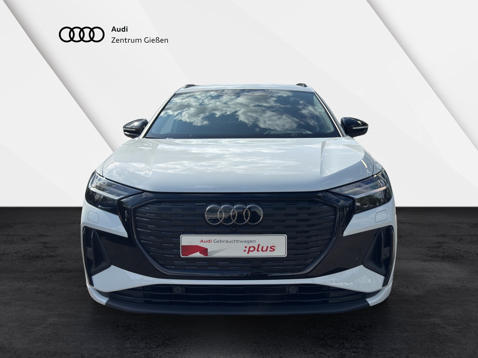 Q4 e-tron 40 S line Black AHK Matrix-LED Navi