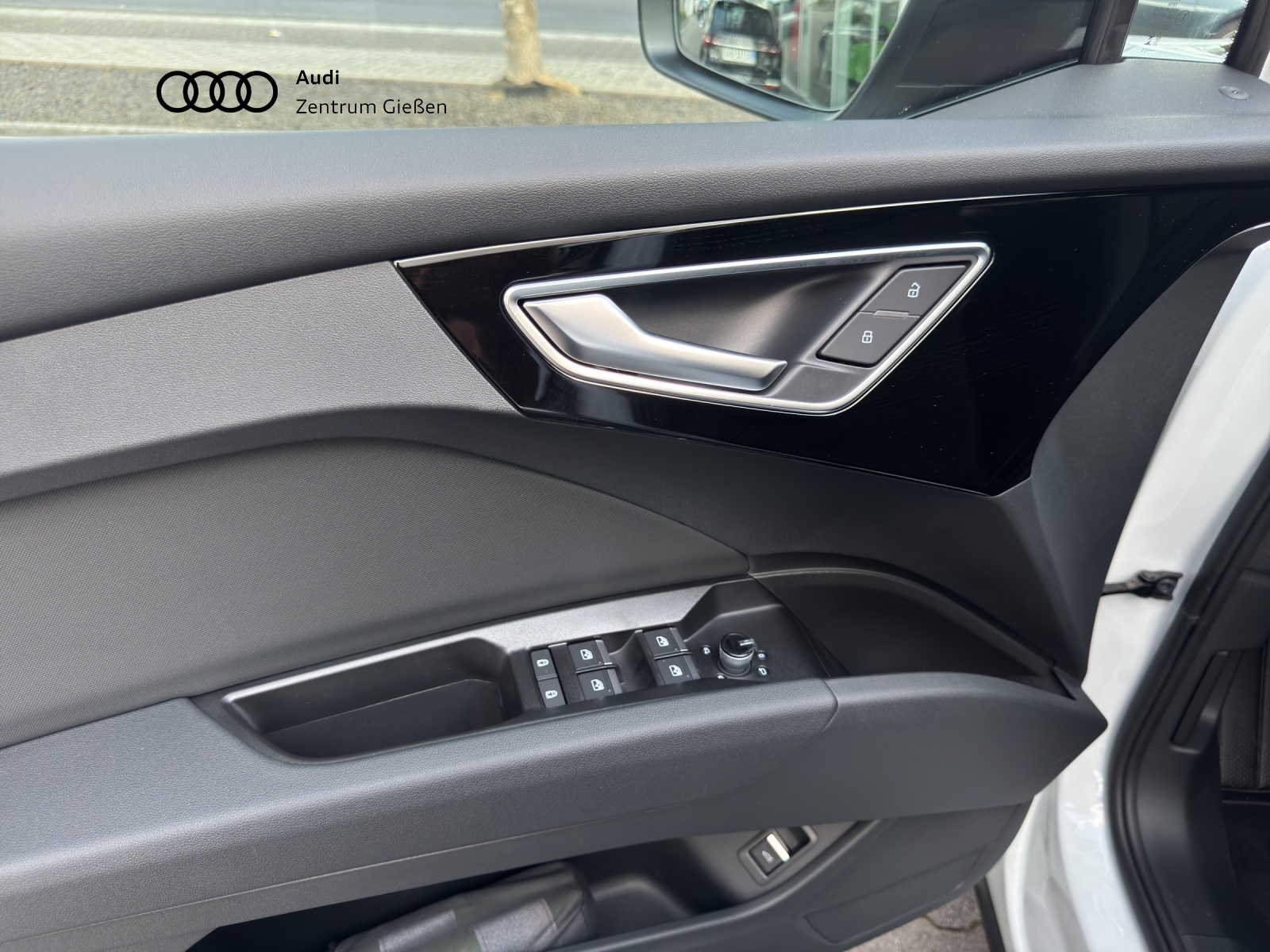 Q4 e-tron 40 S line Black AHK Matrix-LED Navi