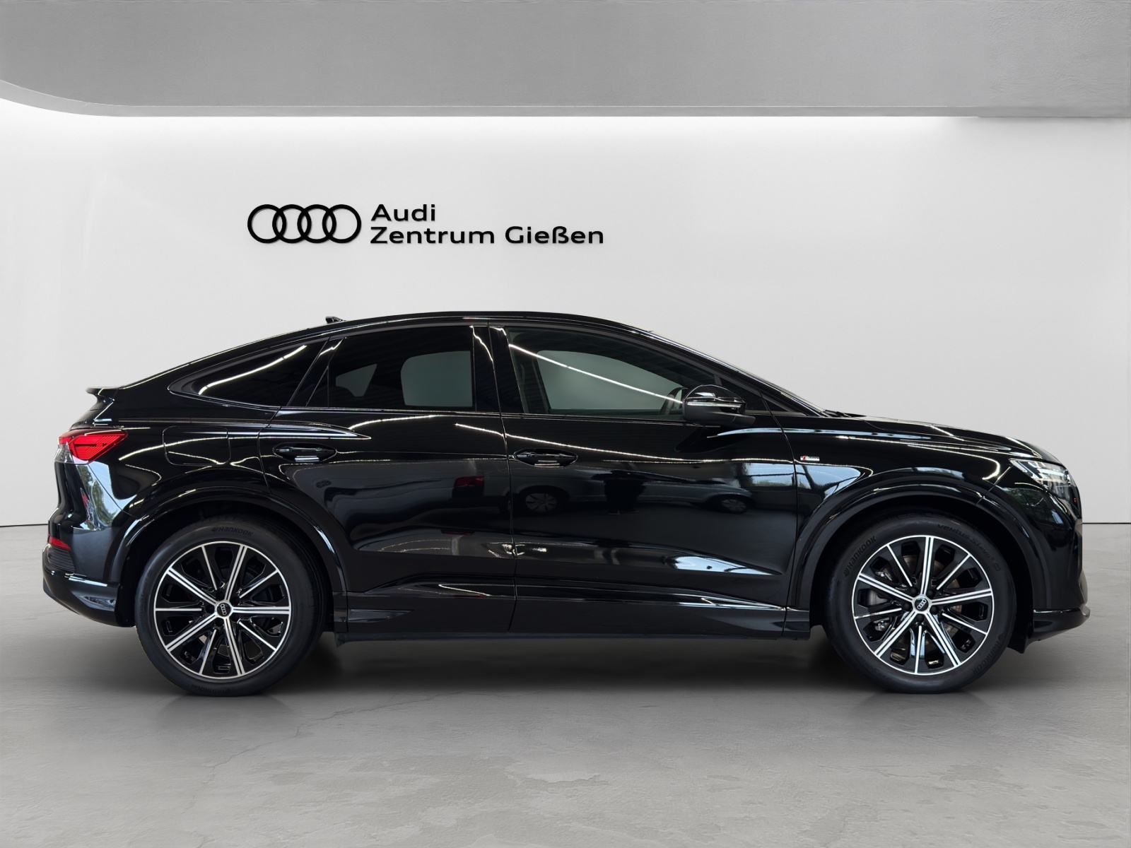 Q4 e-tron Sportback 45 S line Black Matrix-LED Kamera Navi
