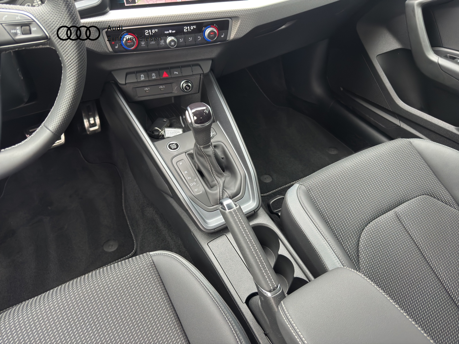 A1 Sportback 25 TFSI S-tronic advanced S line black Assistenzpaket