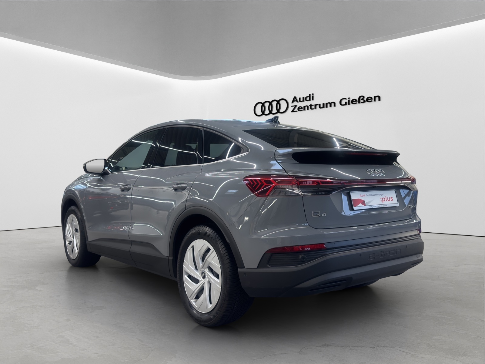 Q4 e-tron Sportback 35 basis Kamera Navi LED