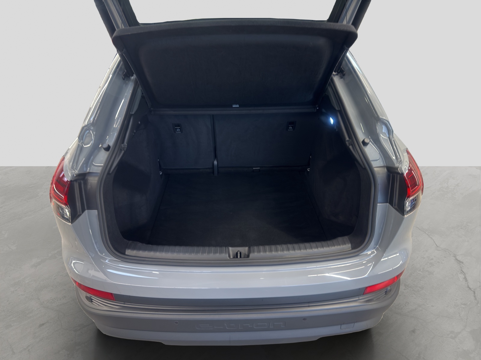 Q4 e-tron Sportback 35 basis Kamera Navi LED