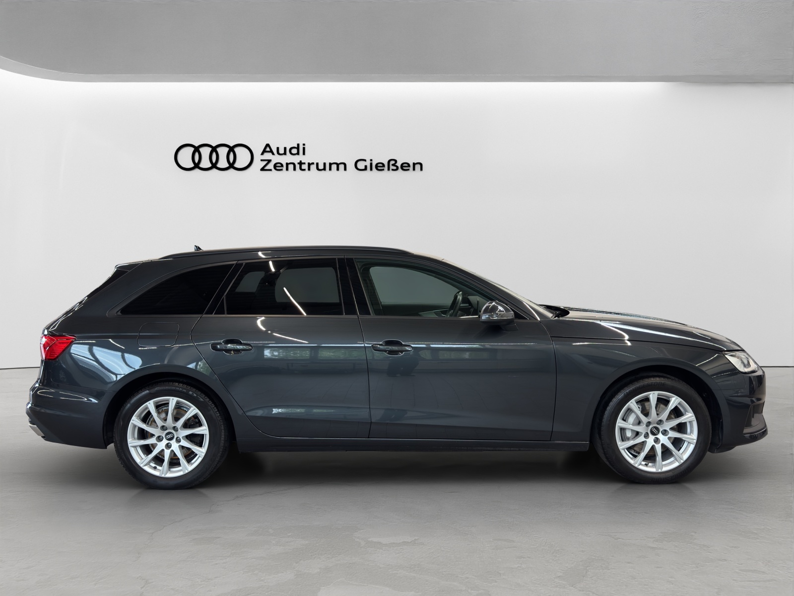A4 Avant 40 TFSI quattro basis AHK Kamera Navi LED