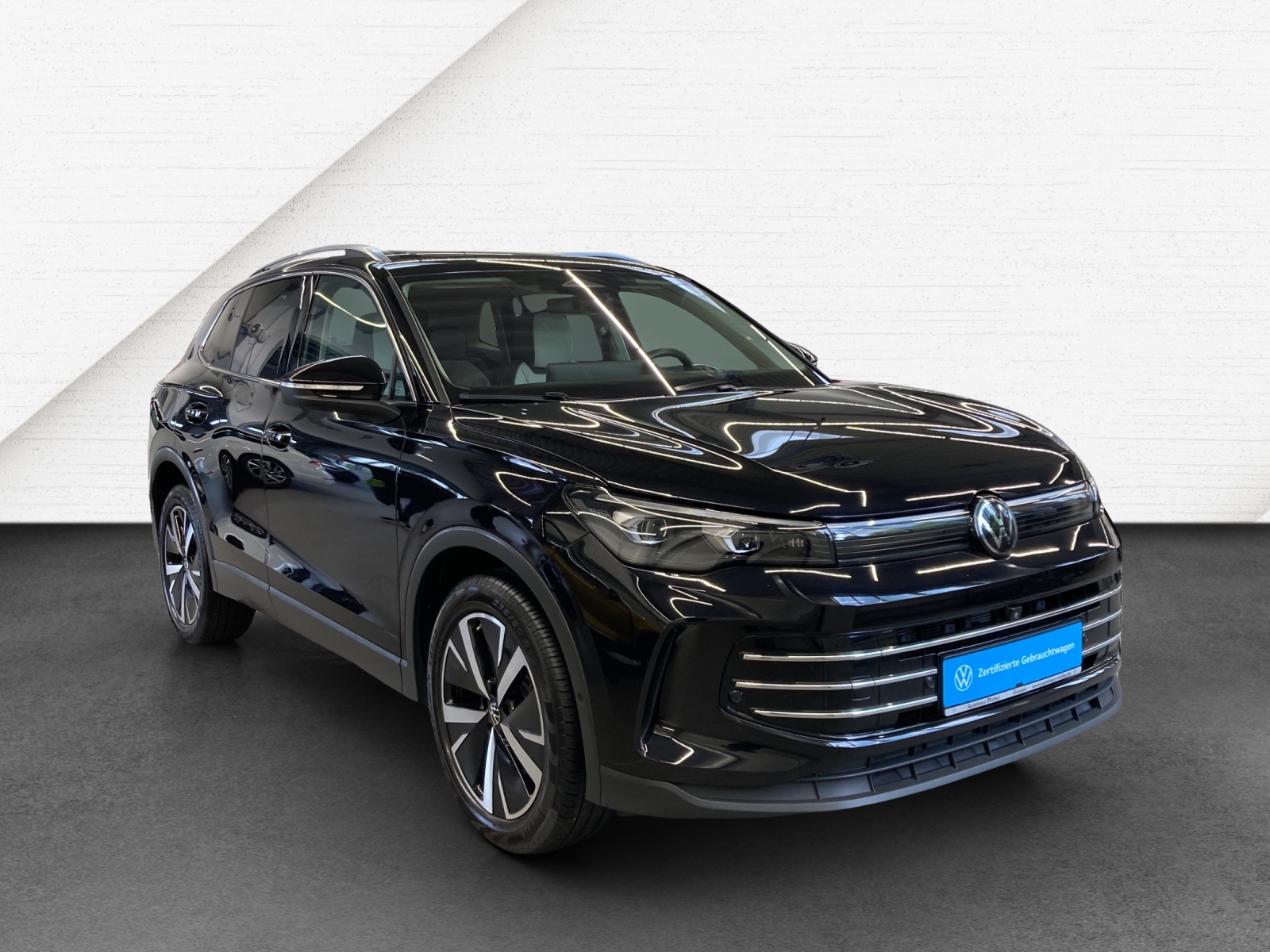 Tiguan 2.0 TDI DSG Elegance IQ-Light Standheizung Panodach AHK