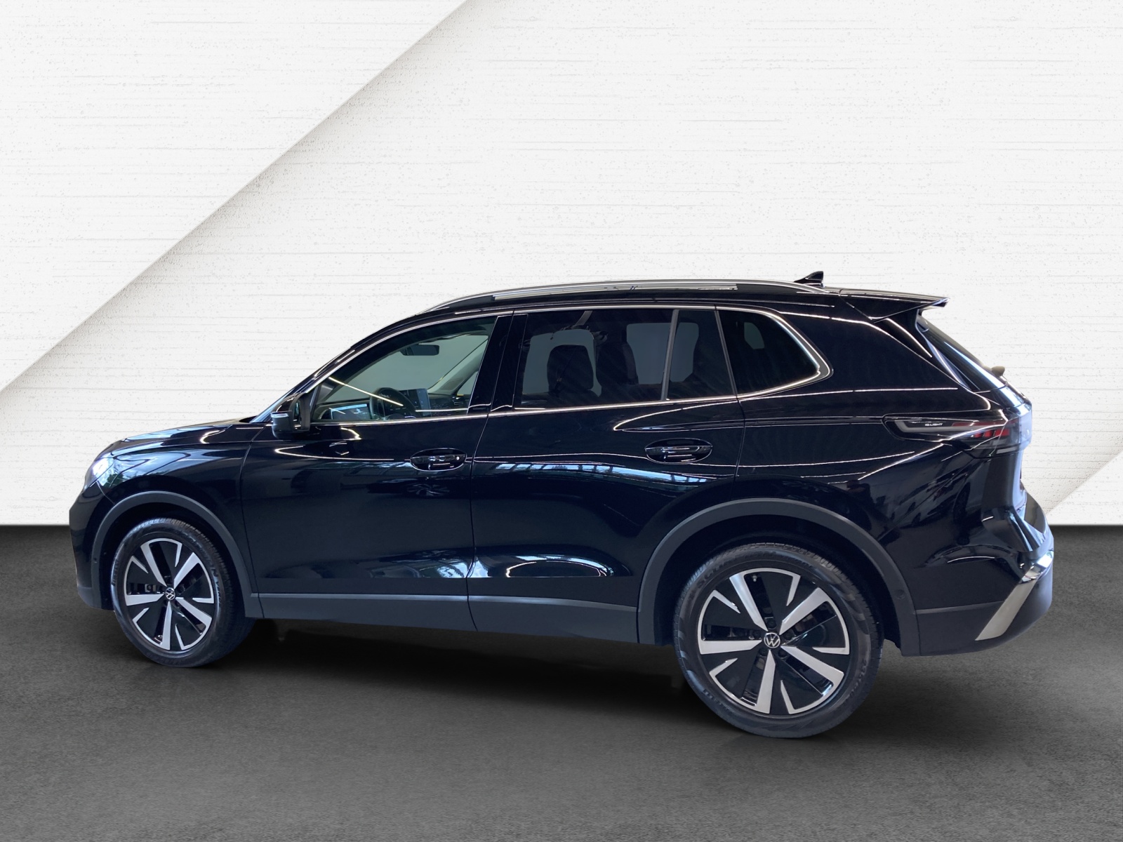 Tiguan 2.0 TDI DSG Elegance IQ-Light Standheizung Panodach AHK