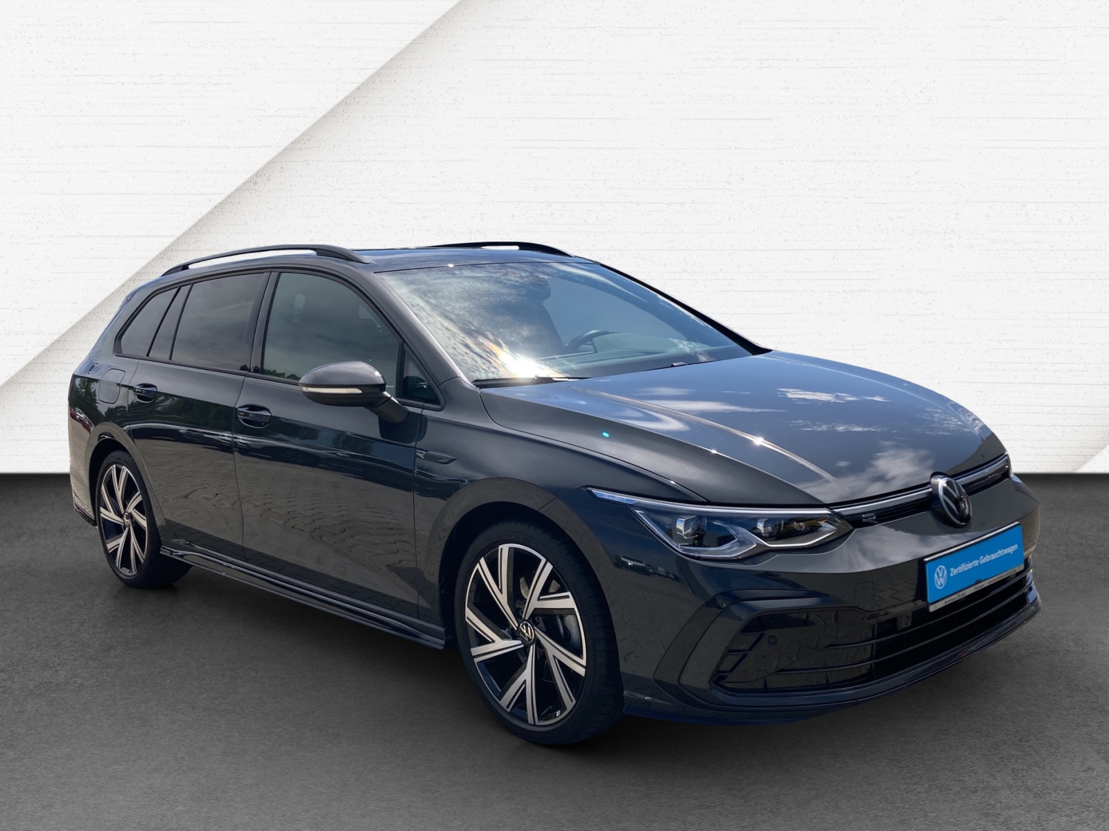 Golf VIII Variant 2.0 TSI DSG R-Line IQ-Light Navi Panodach AHK